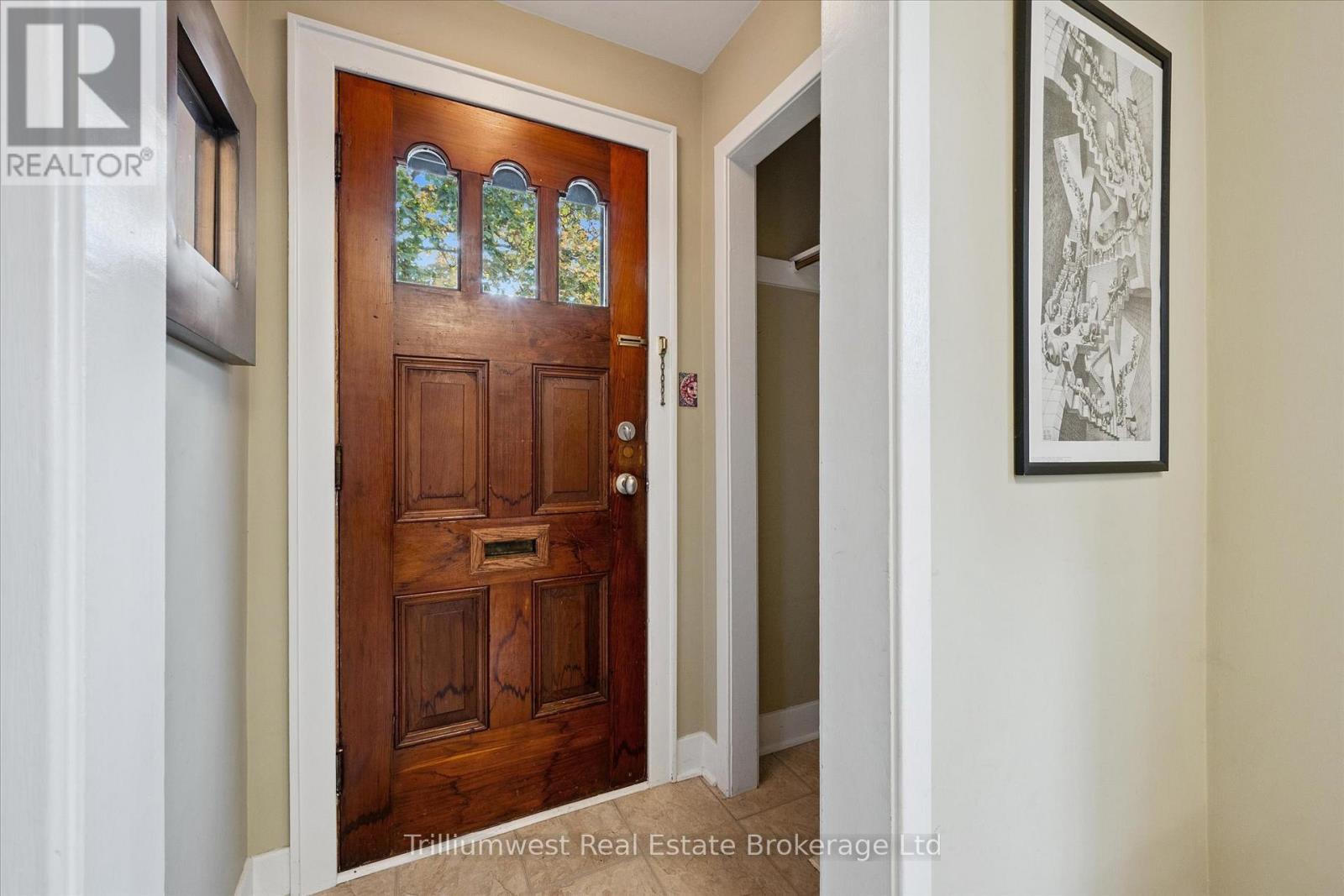 4 Balsarroch Place, Guelph, Ontario  N1E 3J5 - Photo 4 - X12477983