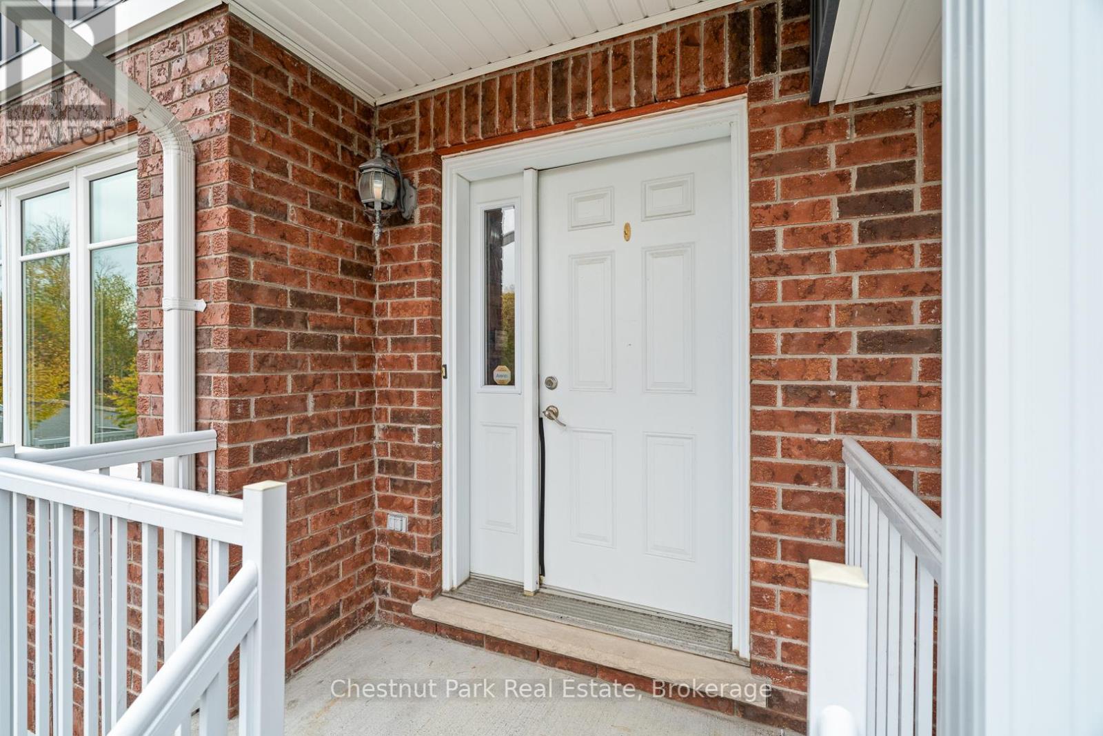 3 - 37 Silver Street, Huntsville, Ontario  P1H 1M2 - Photo 3 - X12477903