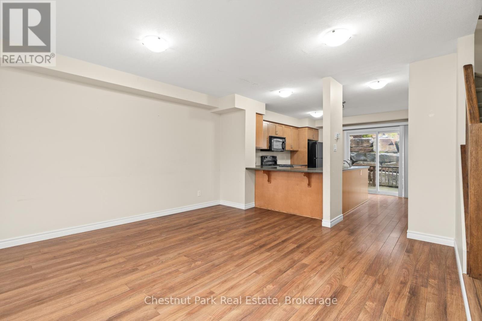 3 - 37 Silver Street, Huntsville, Ontario  P1H 1M2 - Photo 7 - X12477903