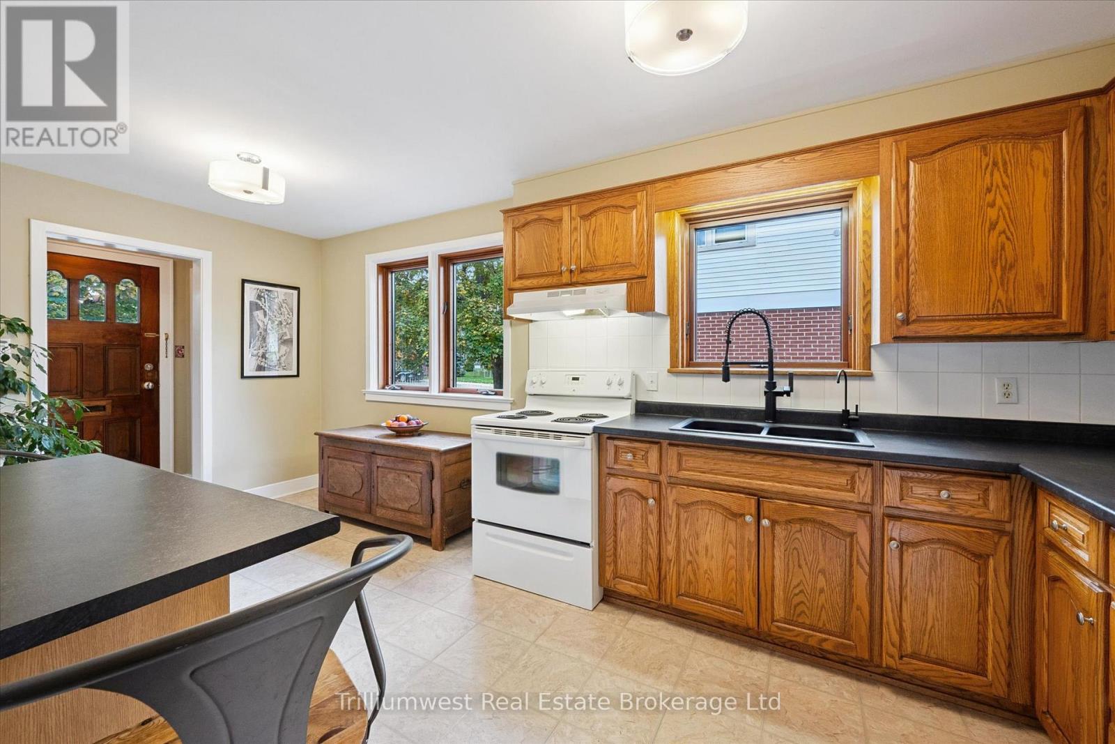 4 Balsarroch Place, Guelph, Ontario  N1E 3J5 - Photo 9 - X12477983