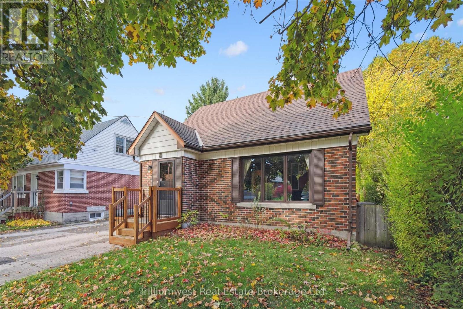 4 Balsarroch Place, Guelph, Ontario  N1E 3J5 - Photo 3 - X12477983