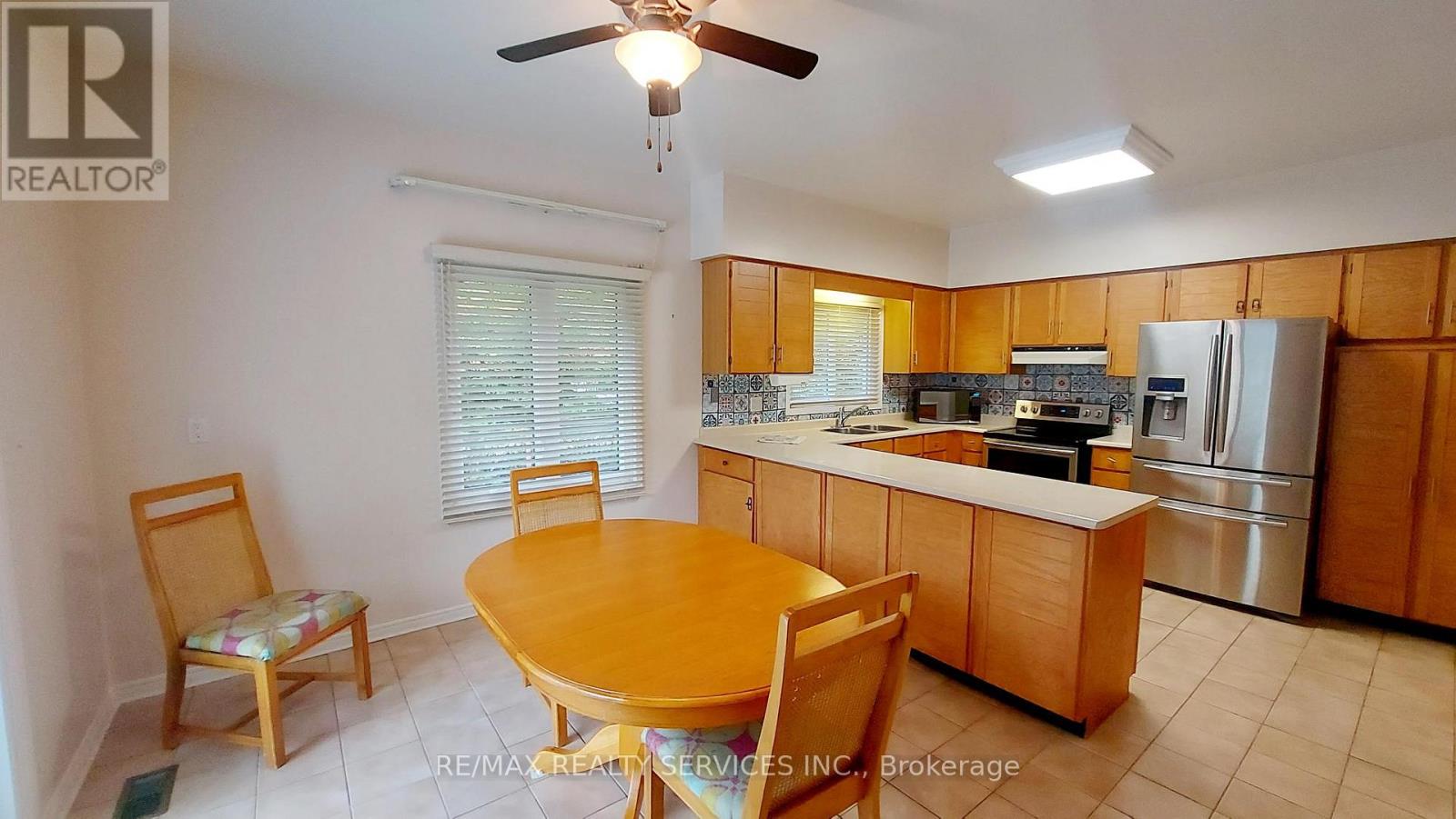 26 Hacienda Court, Brampton, Ontario  L6Z 3J1 - Photo 12 - W12348242