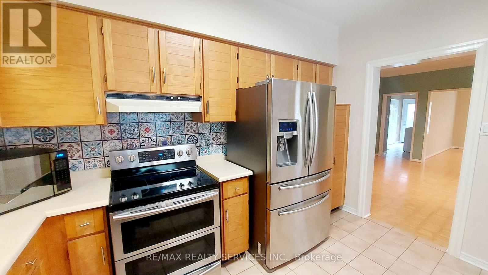 26 Hacienda Court, Brampton, Ontario  L6Z 3J1 - Photo 11 - W12348242
