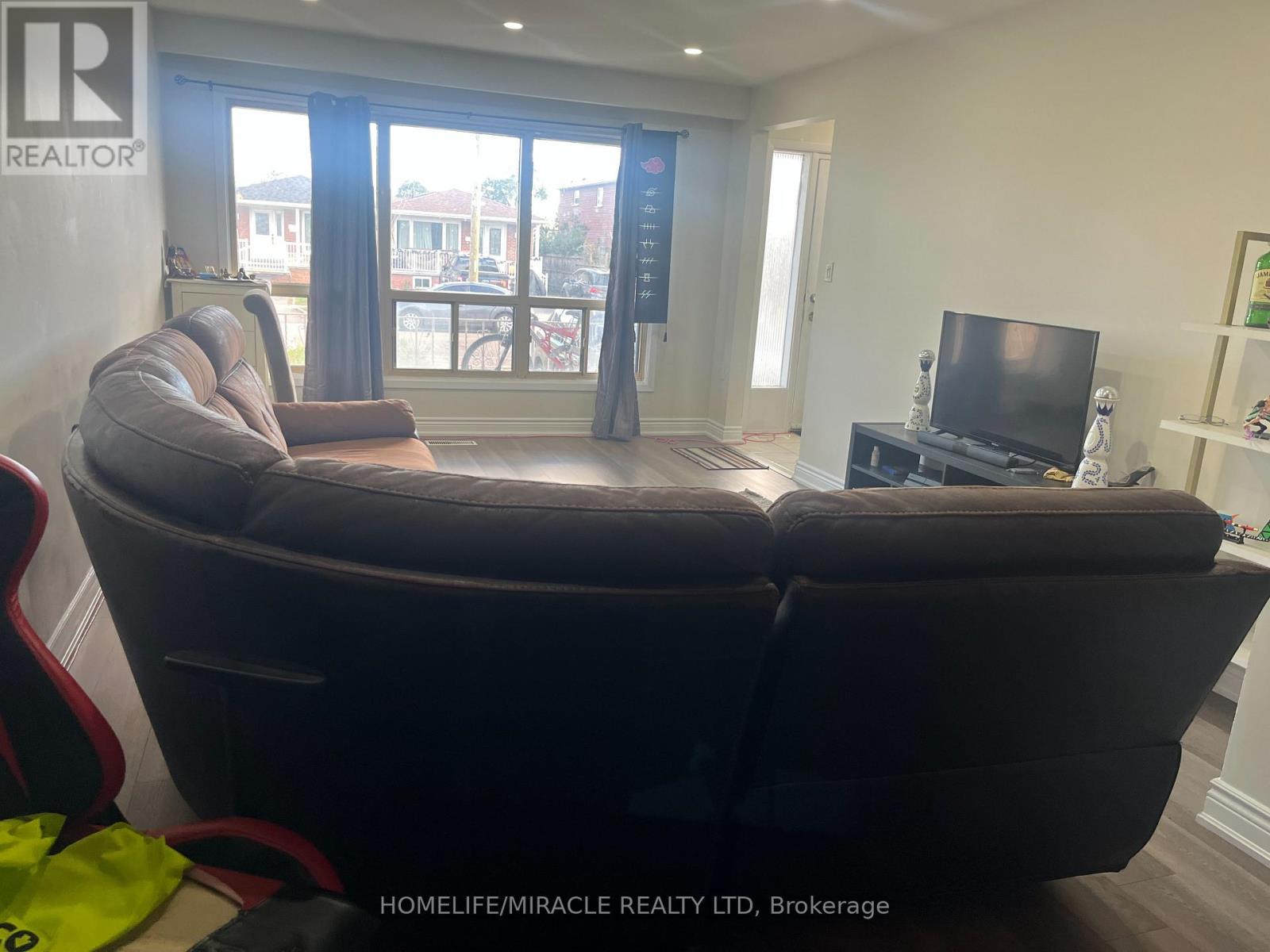 Unknown Address, ,     - Photo 8 - W12453884