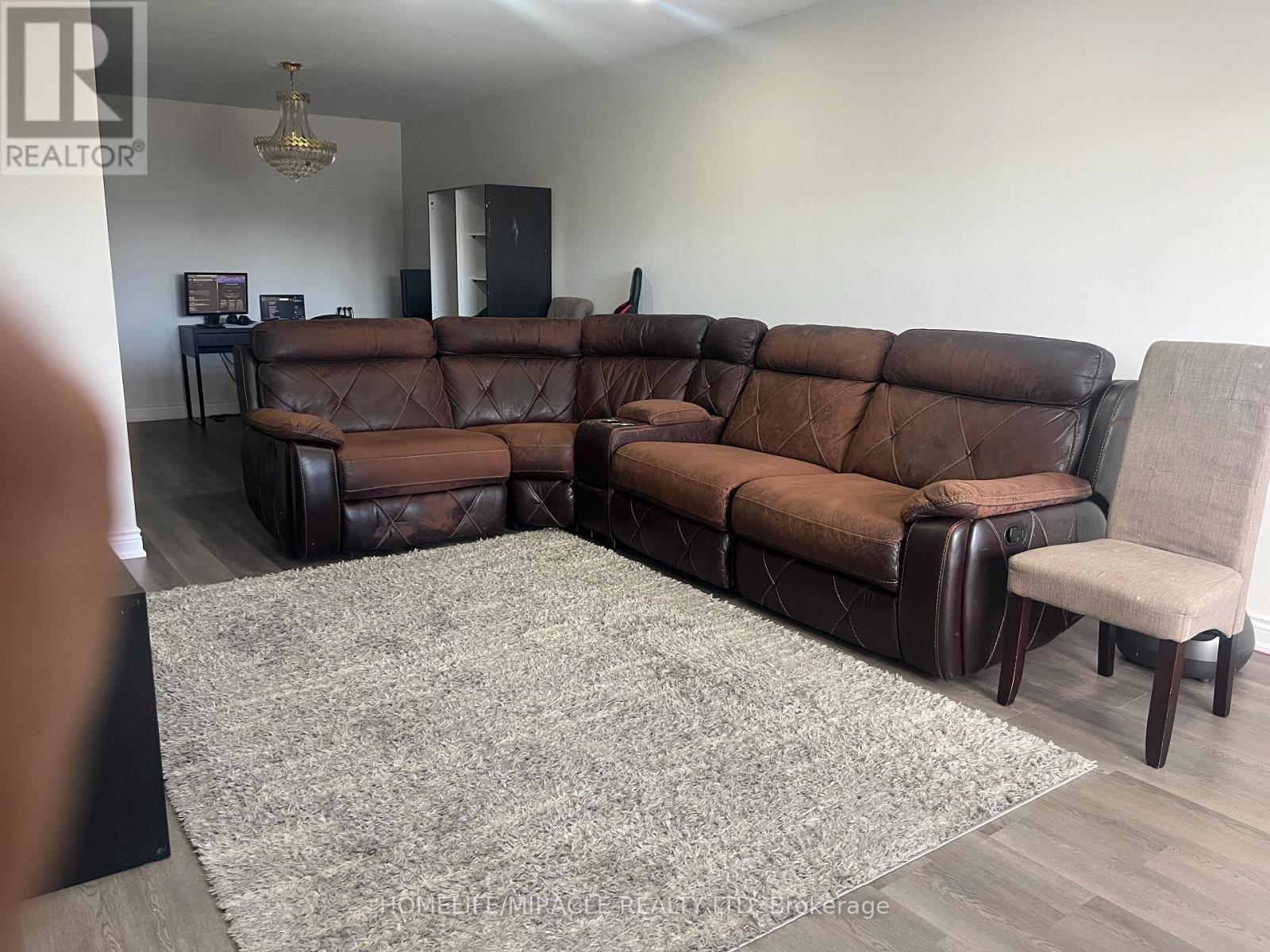 Unknown Address, ,     - Photo 9 - W12453884