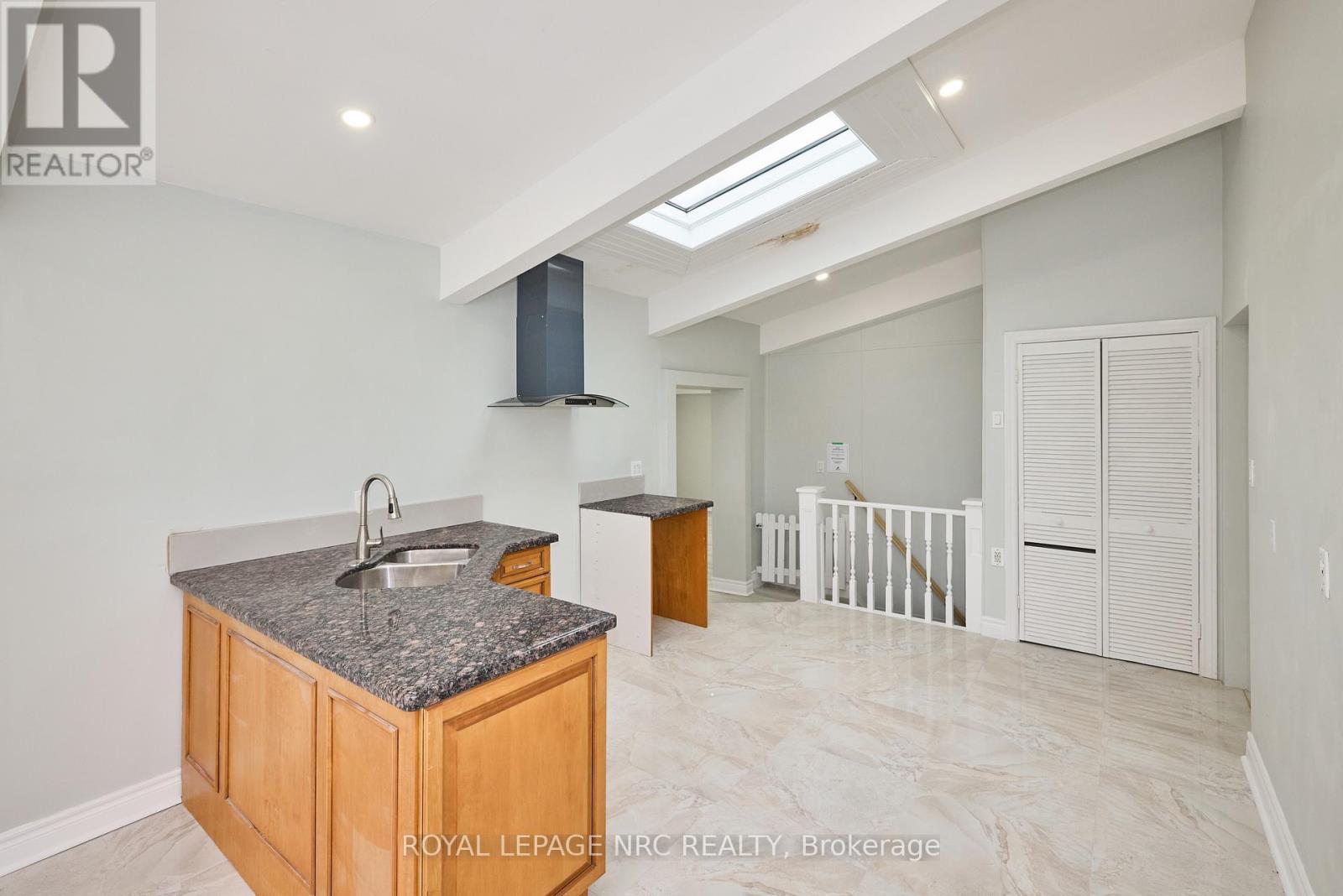 6673 Huggins Street, Niagara Falls, Ontario  L2J 1H5 - Photo 26 - X12477928