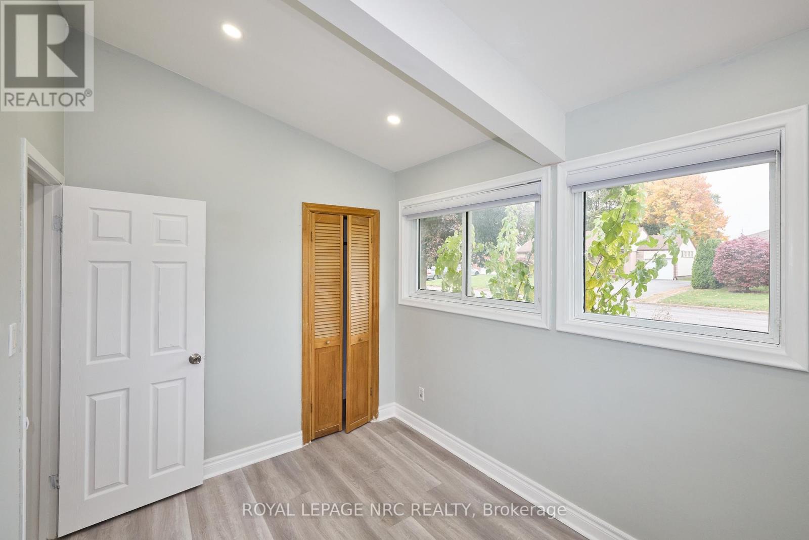 6673 Huggins Street, Niagara Falls, Ontario  L2J 1H5 - Photo 31 - X12477928