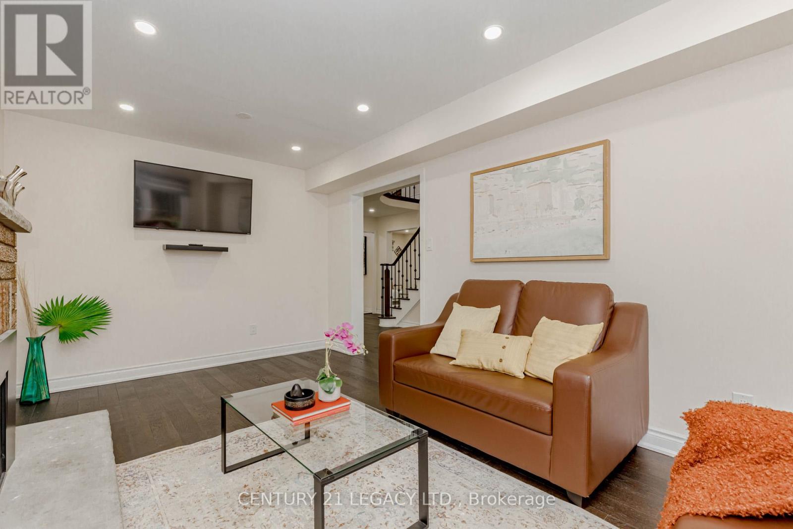 30 Diane Court, Brampton, Ontario  L6Y 3E2 - Photo 16 - W12477518