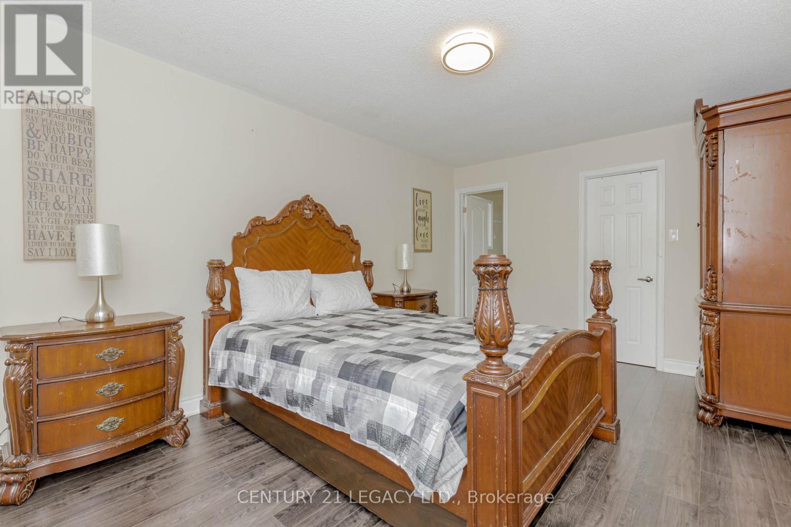 30 Diane Court, Brampton, Ontario  L6Y 3E2 - Photo 19 - W12477518