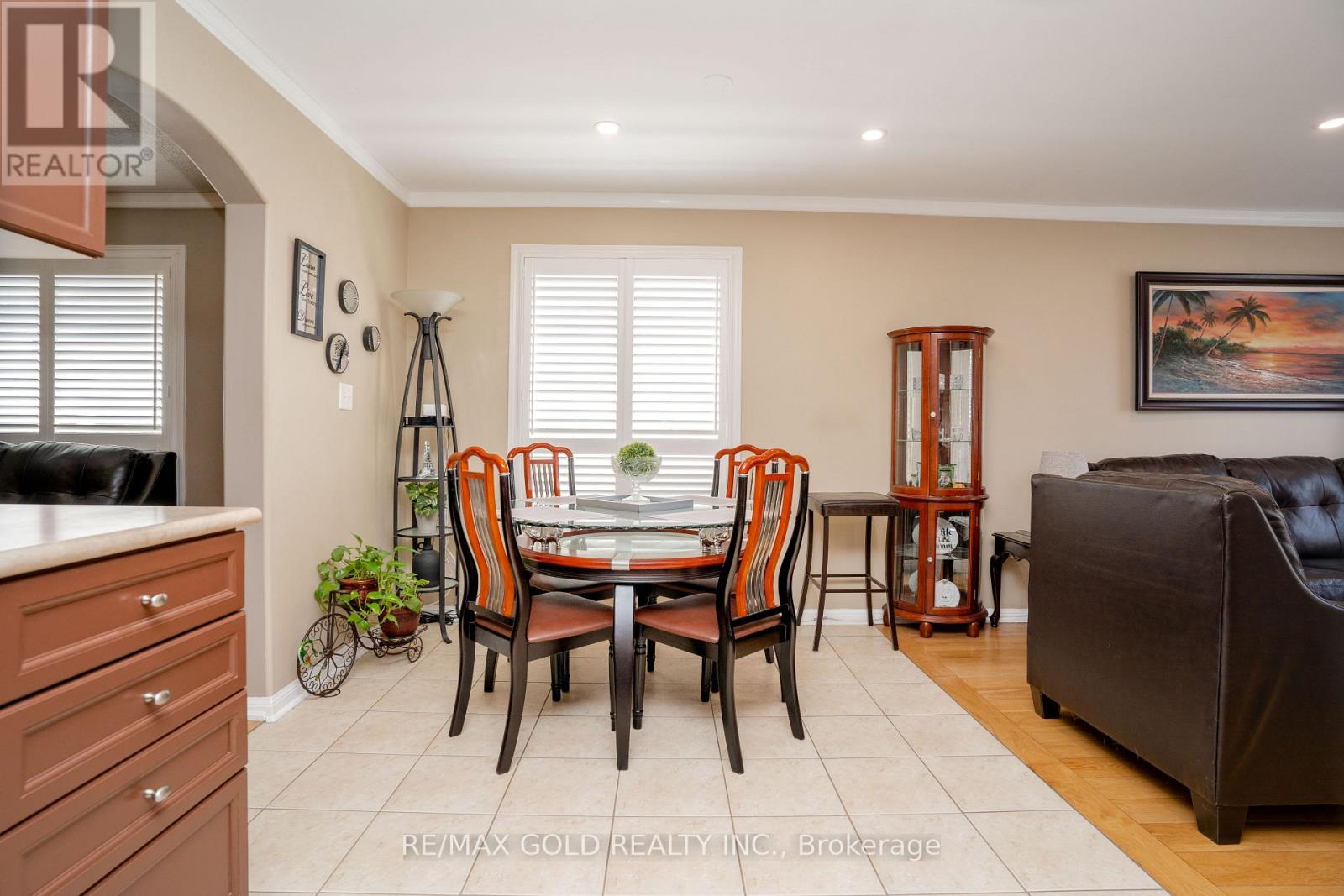 34 Jingle Crescent, Brampton, Ontario  L6S 0B2 - Photo 14 - W12477724