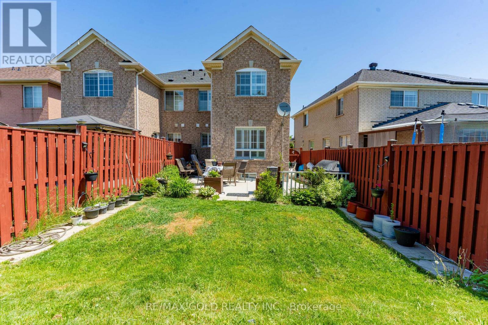 34 Jingle Crescent, Brampton, Ontario  L6S 0B2 - Photo 33 - W12477724