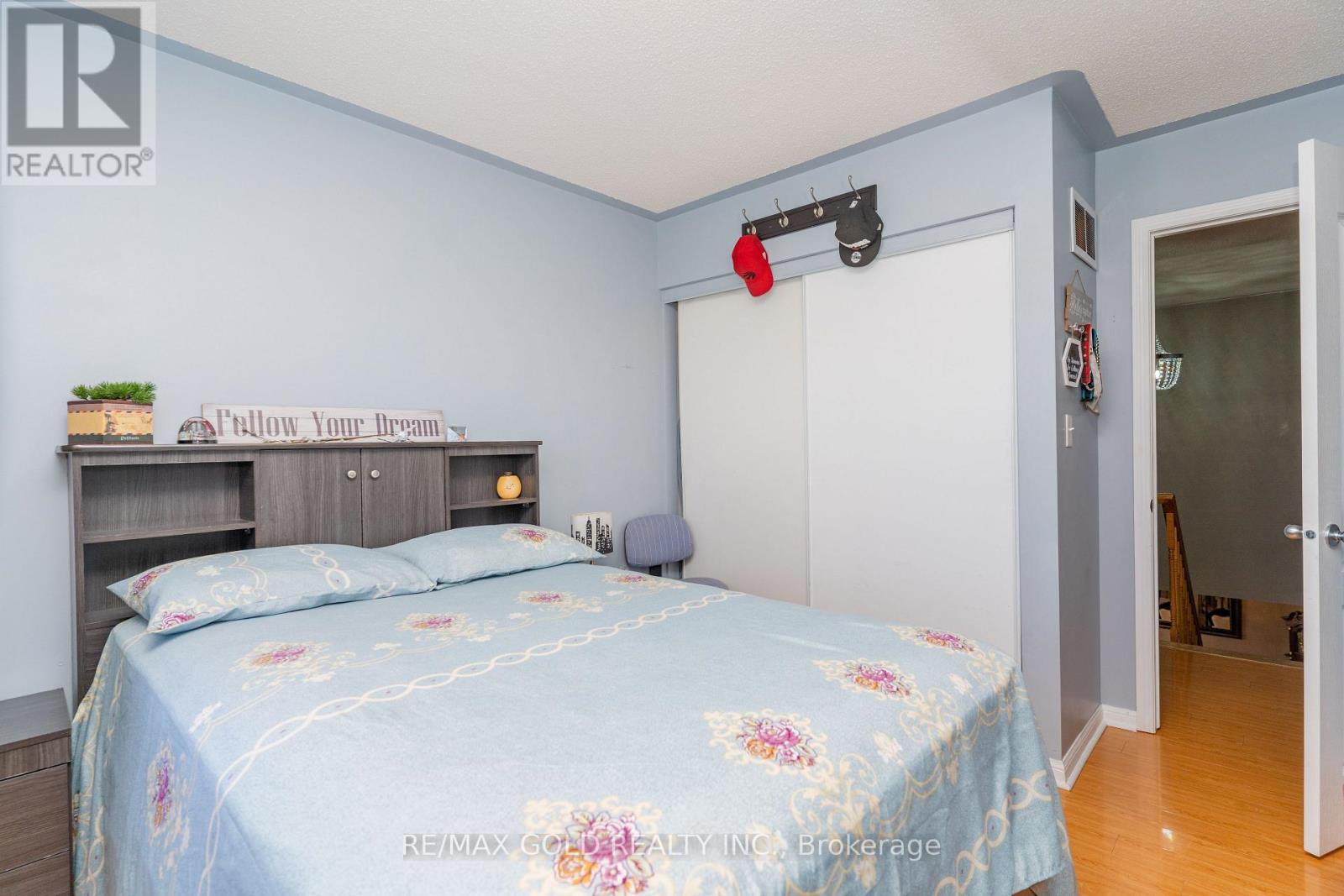 34 Jingle Crescent, Brampton, Ontario  L6S 0B2 - Photo 24 - W12477724