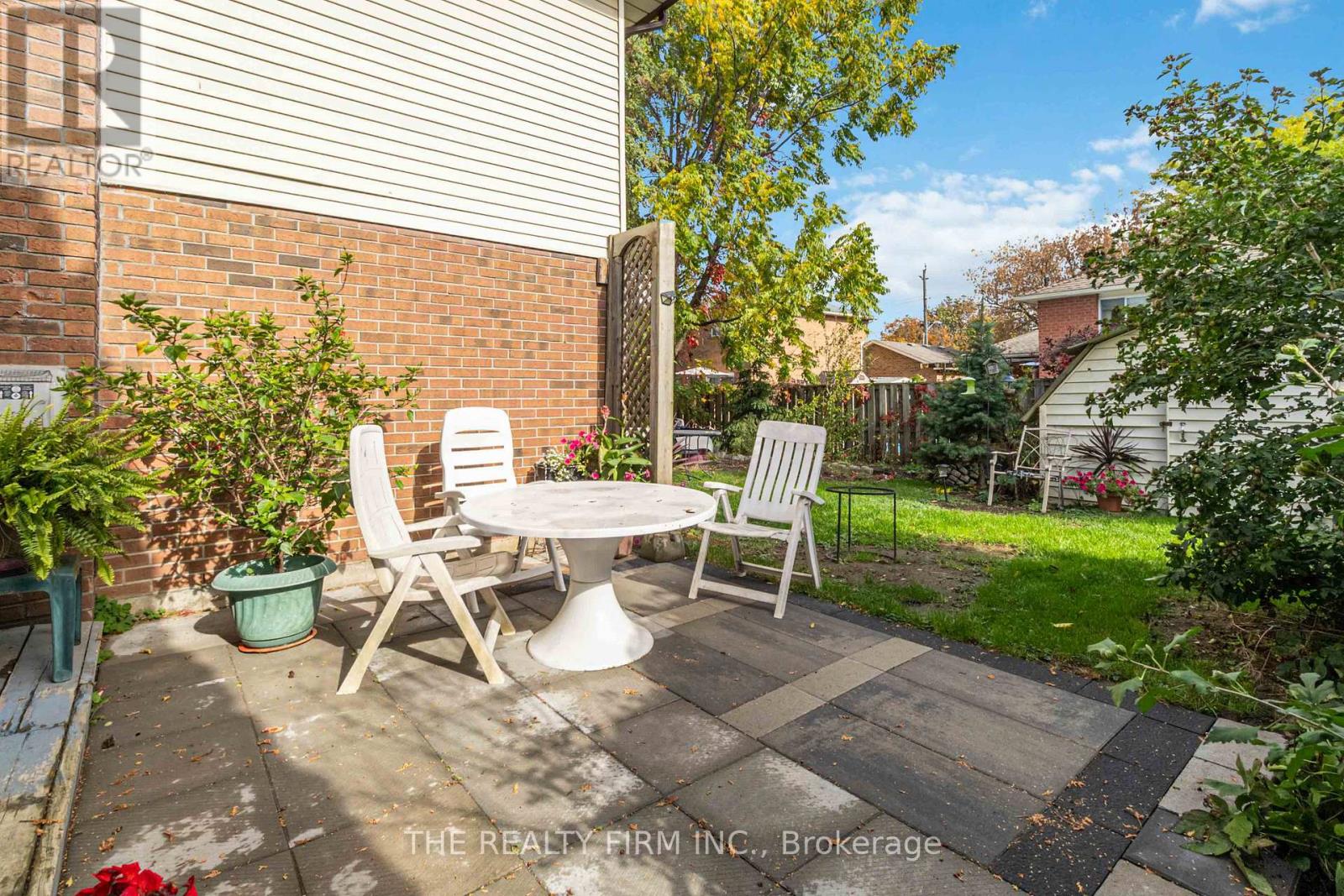 1132 Iroquois Crescent, Woodstock, Ontario  N4T 1C3 - Photo 32 - X12439764