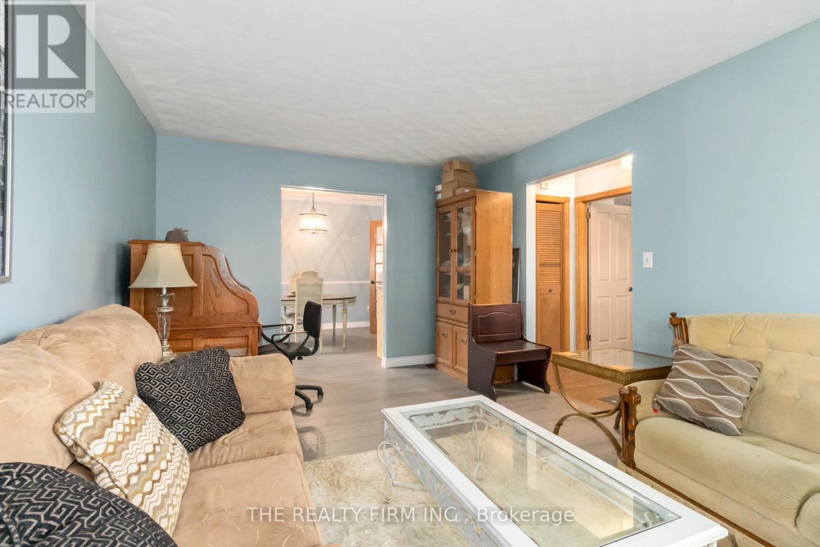 1132 Iroquois Crescent, Woodstock, Ontario  N4T 1C3 - Photo 8 - X12439764