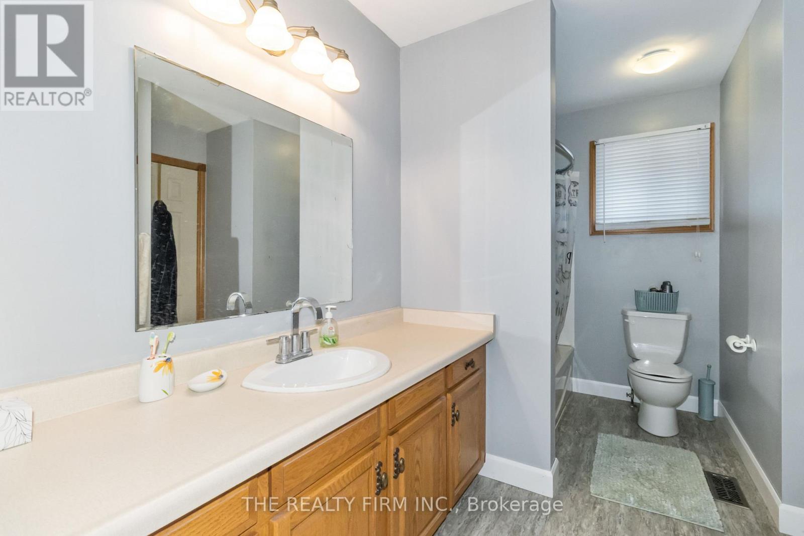 1132 Iroquois Crescent, Woodstock, Ontario  N4T 1C3 - Photo 29 - X12439764