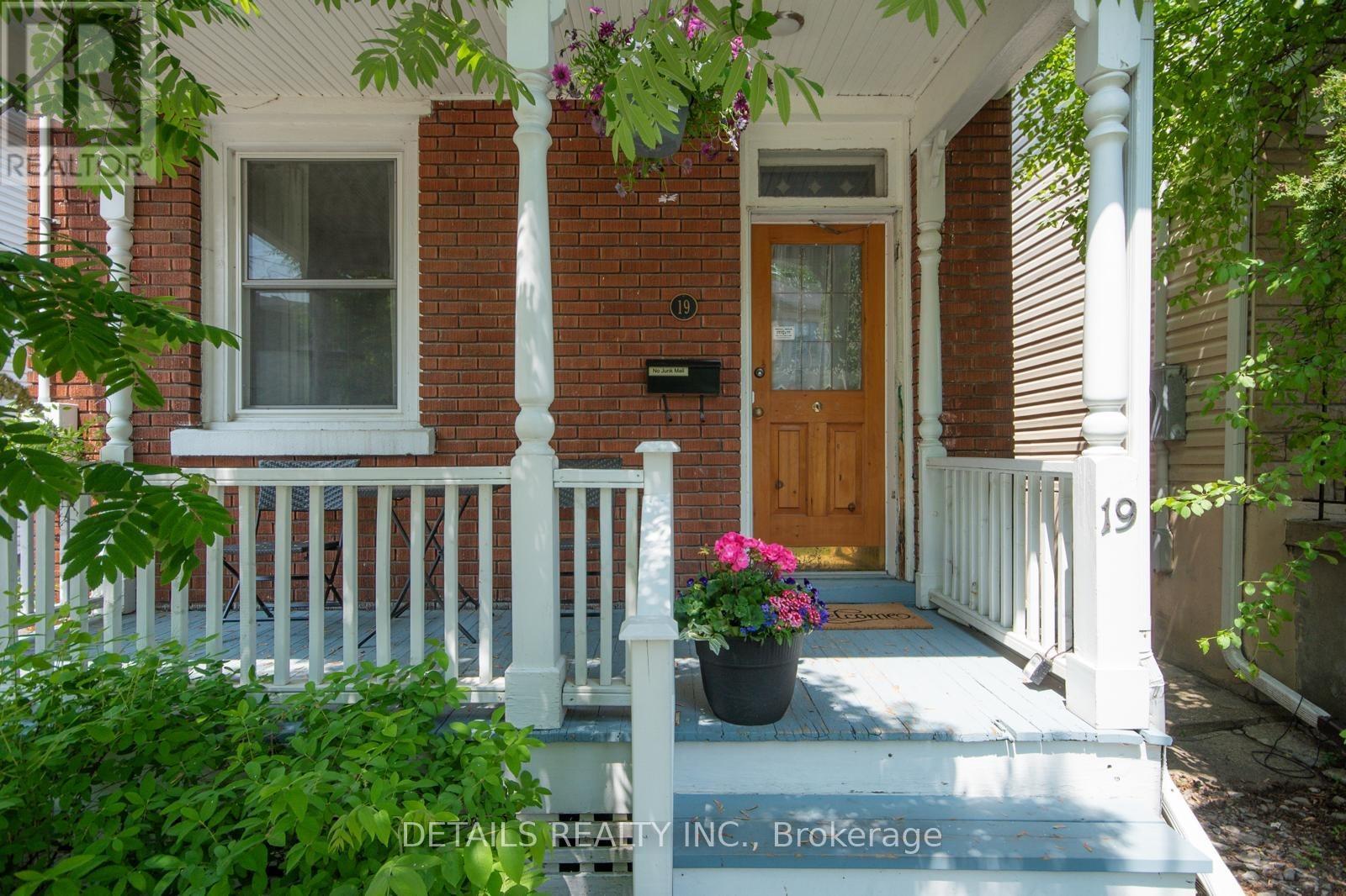 19 GOULD STREET, Ottawa, Ontario