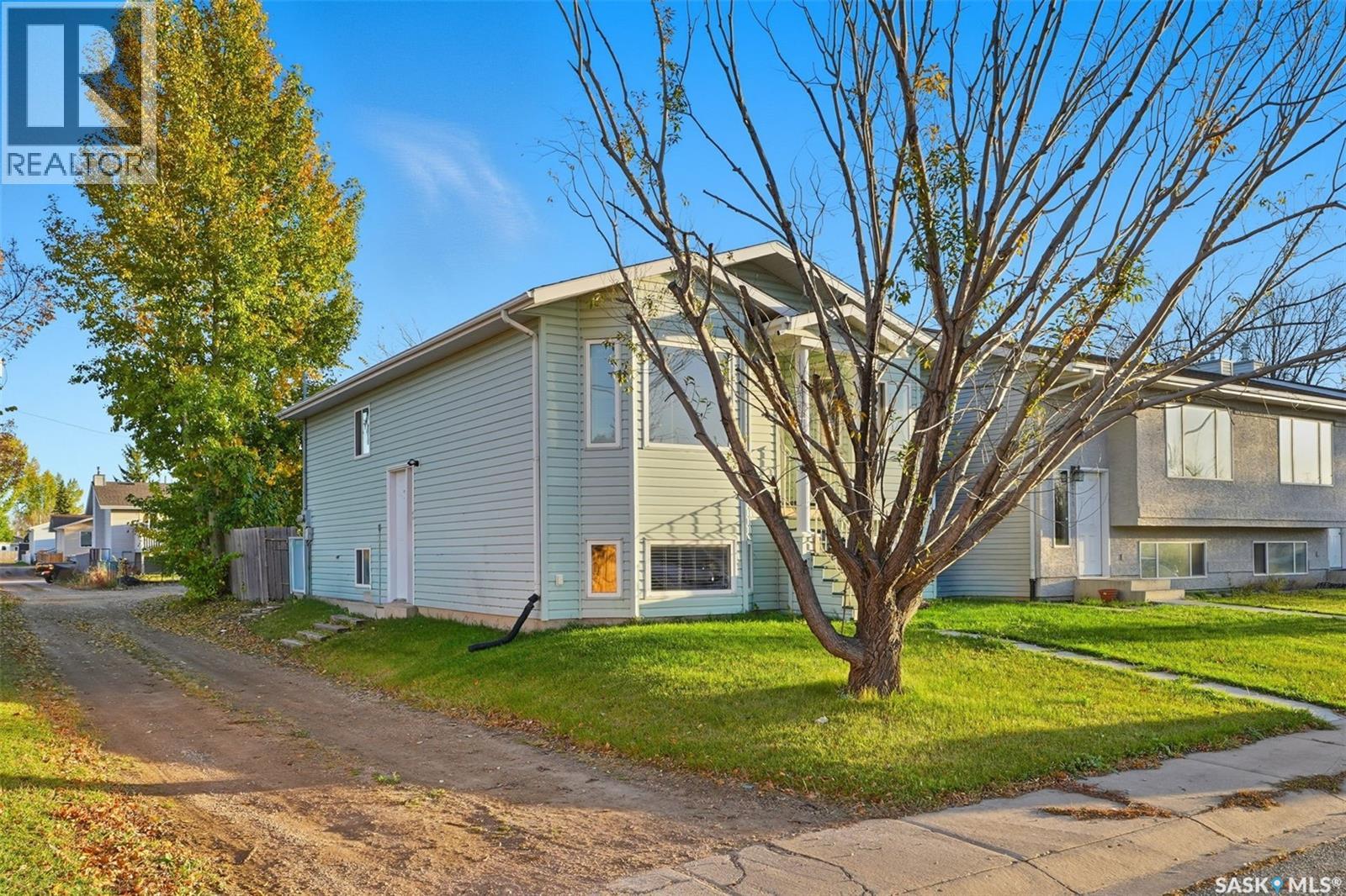 213 Hedley Street, Saskatoon, Saskatchewan  S7N 1Z9 - Photo 2 - SK021546