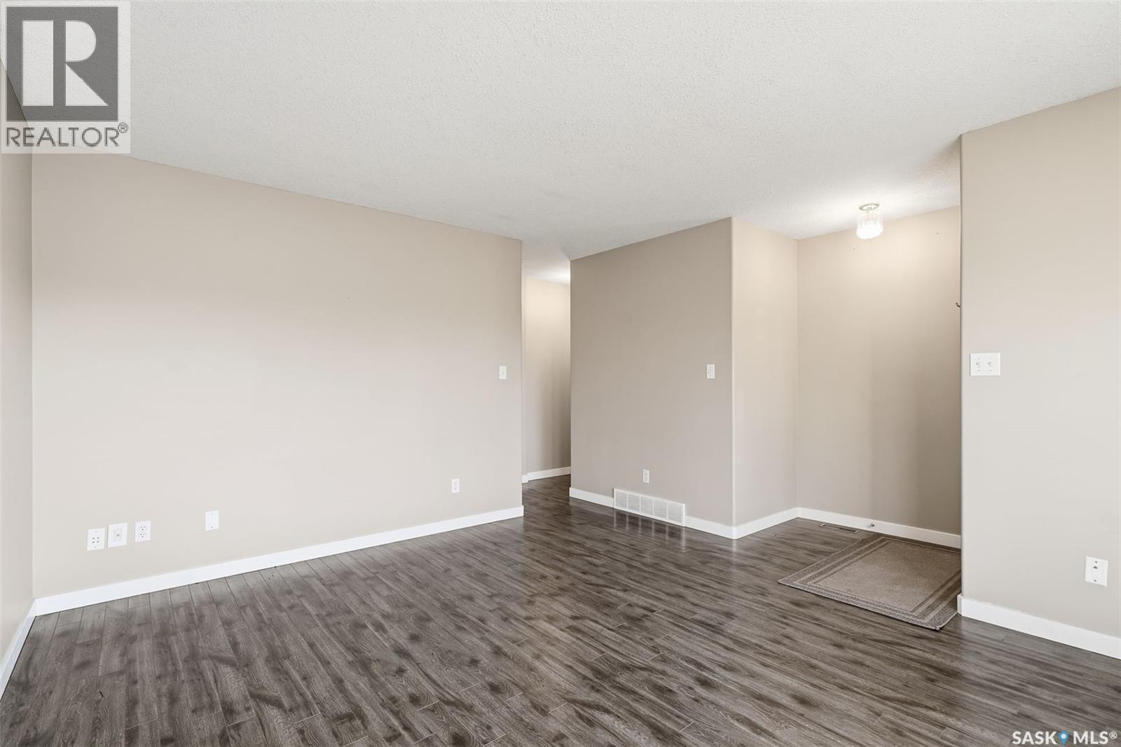 213 Hedley Street, Saskatoon, Saskatchewan  S7N 1Z9 - Photo 3 - SK021546