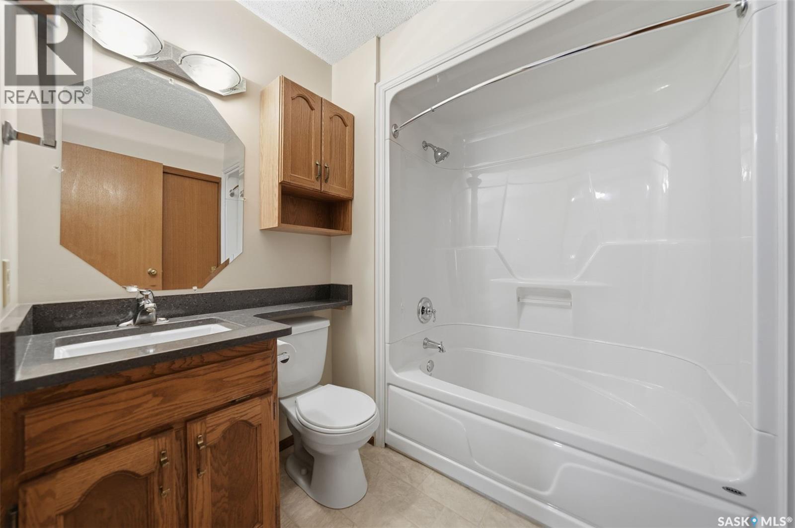 207 Nemeiben Road, Saskatoon, Saskatchewan  S7J 4S8 - Photo 15 - SK021543