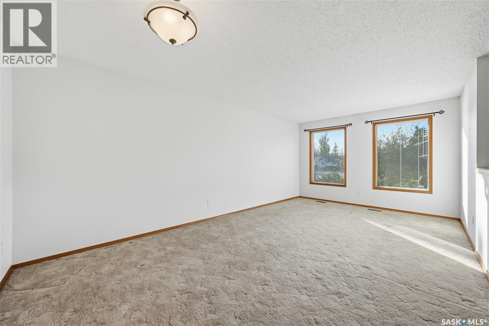 207 Nemeiben Road, Saskatoon, Saskatchewan  S7J 4S8 - Photo 5 - SK021543
