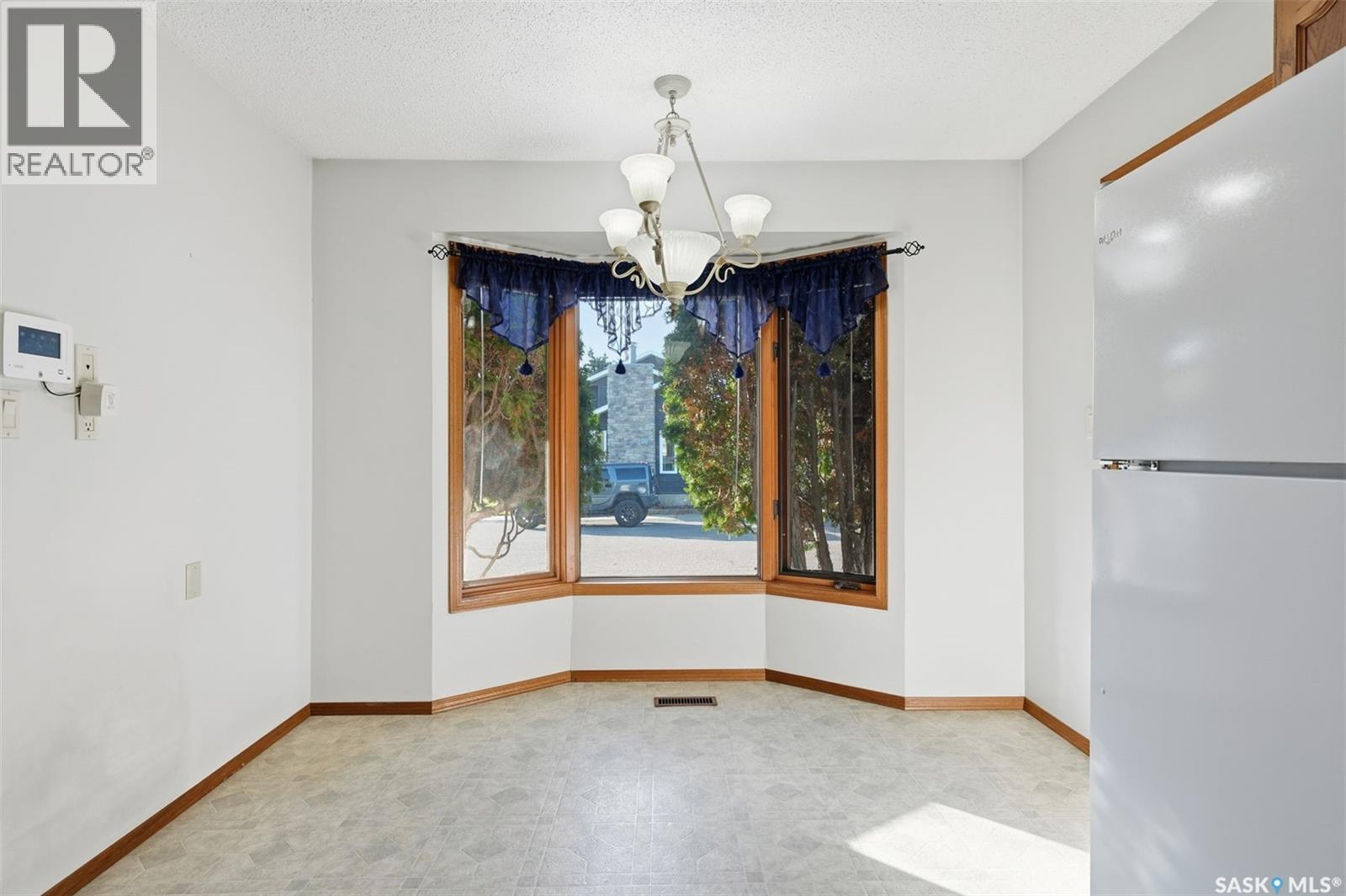 207 Nemeiben Road, Saskatoon, Saskatchewan  S7J 4S8 - Photo 9 - SK021543