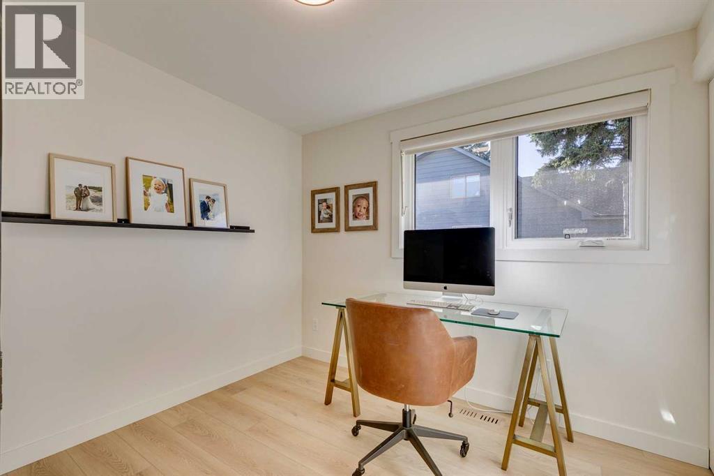 419 Parkview Crescent Se, Calgary, Alberta  T2J 4N8 - Photo 12 - A2264258