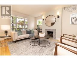 2892 Connaught Avenue