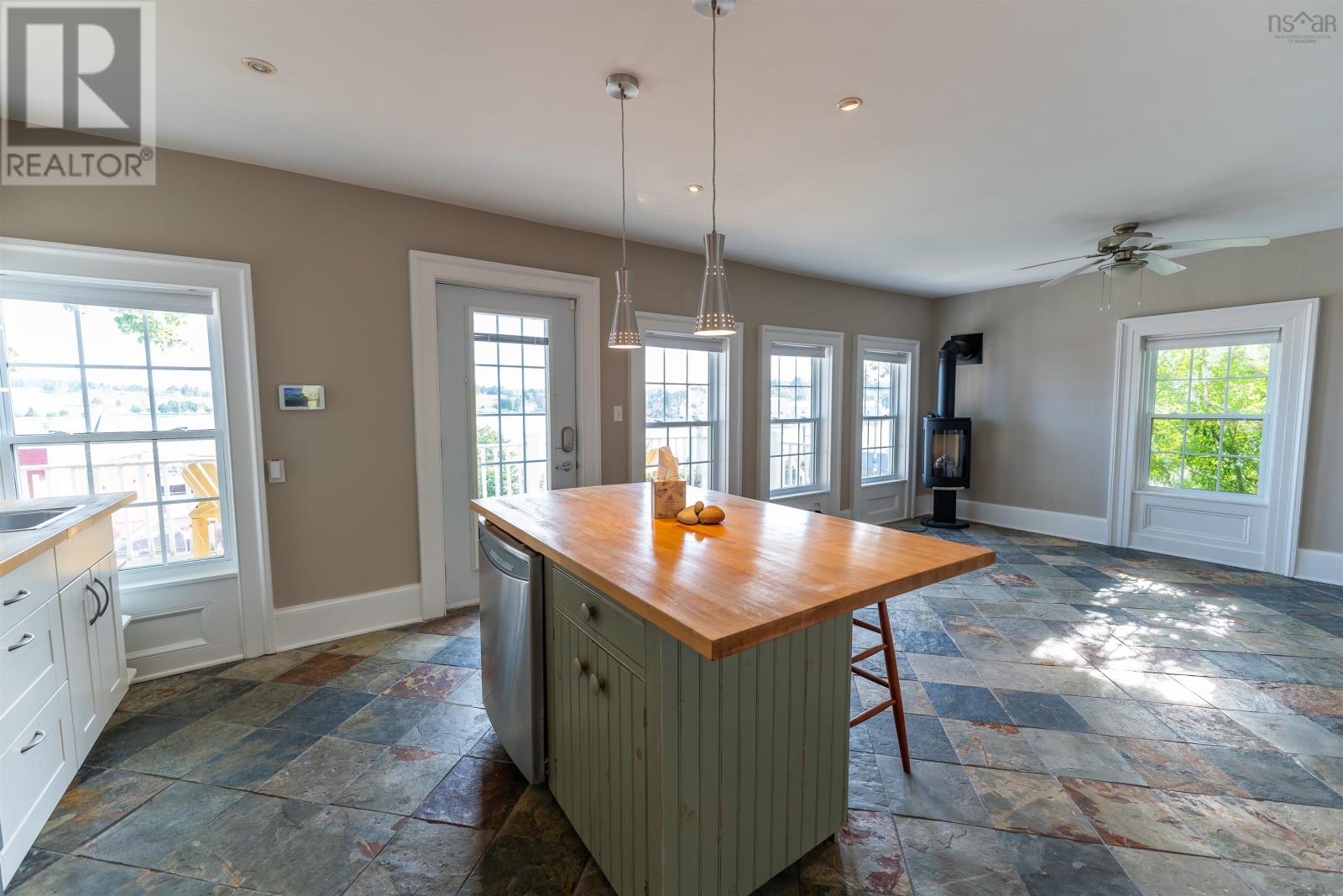 44 Montague Street, Lunenburg, Nova Scotia  B0J 2C0 - Photo 18 - 202524793