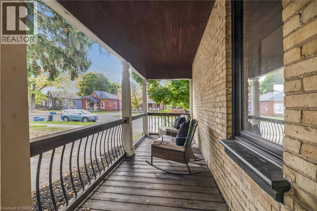 142 Elgin Street, Brantford, Ontario  N3S 5A5 - Photo 3 - 40779396