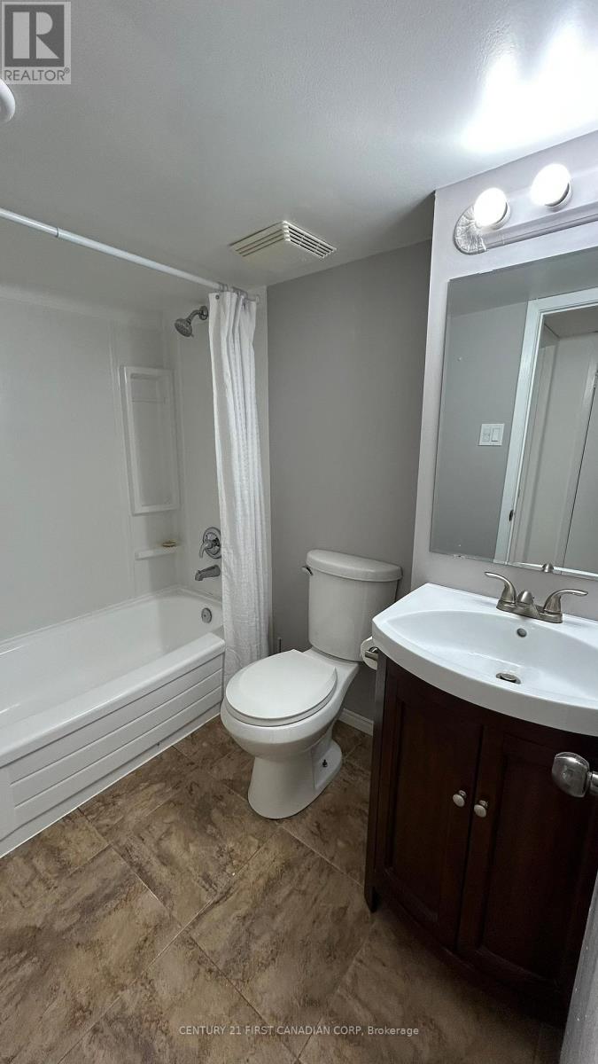 Unit 3 - Lower - 1473 Adelaide Street N, London North, Ontario  N5X 1K3 - Photo 27 - X12478094