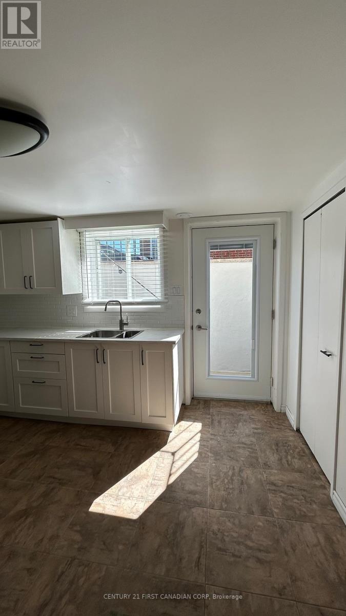 Unit 3 - Lower - 1473 Adelaide Street N, London North, Ontario  N5X 1K3 - Photo 7 - X12478094