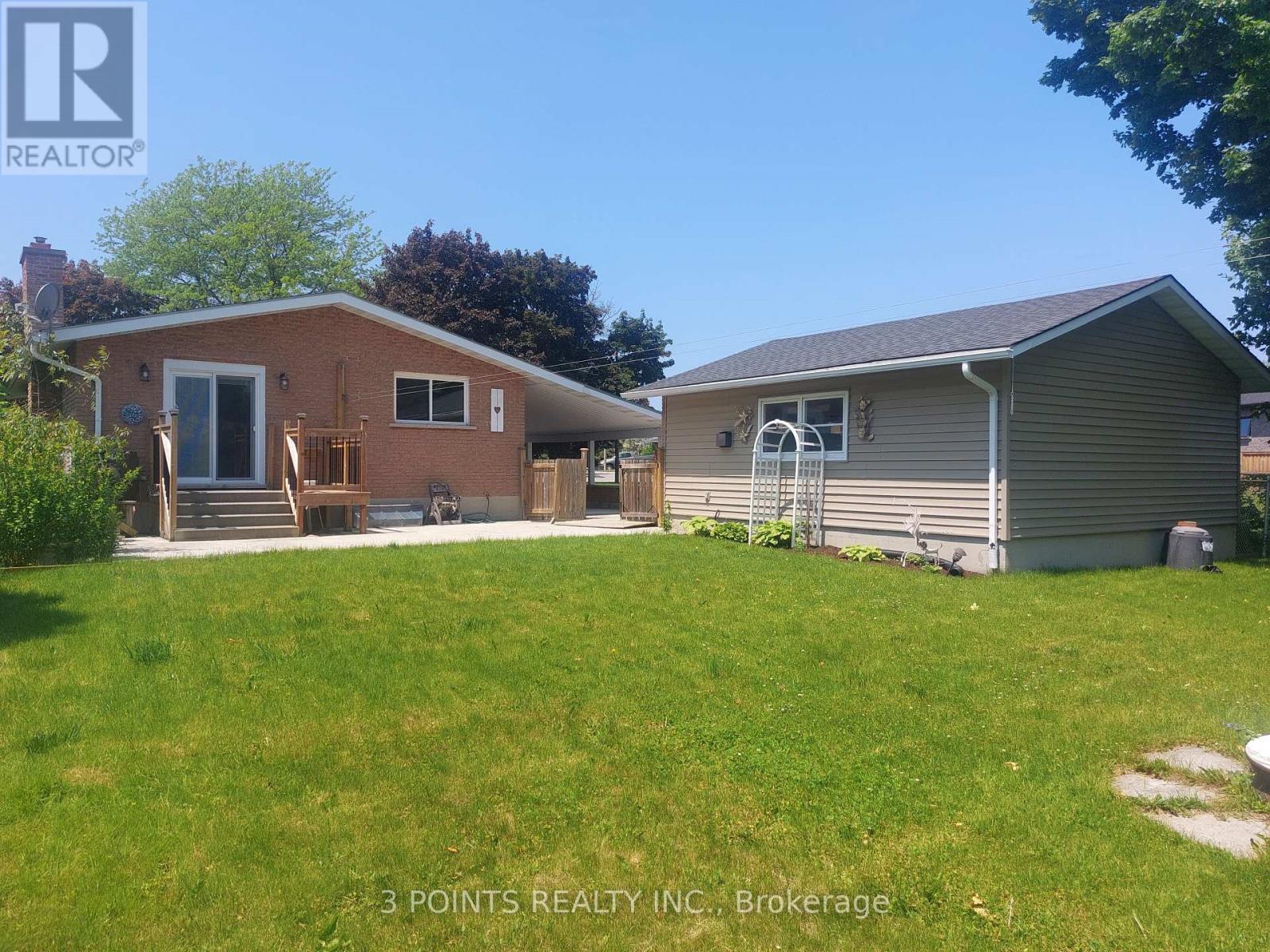 377 South Street S, Goderich, Ontario  N7A 3M7 - Photo 4 - X12478119