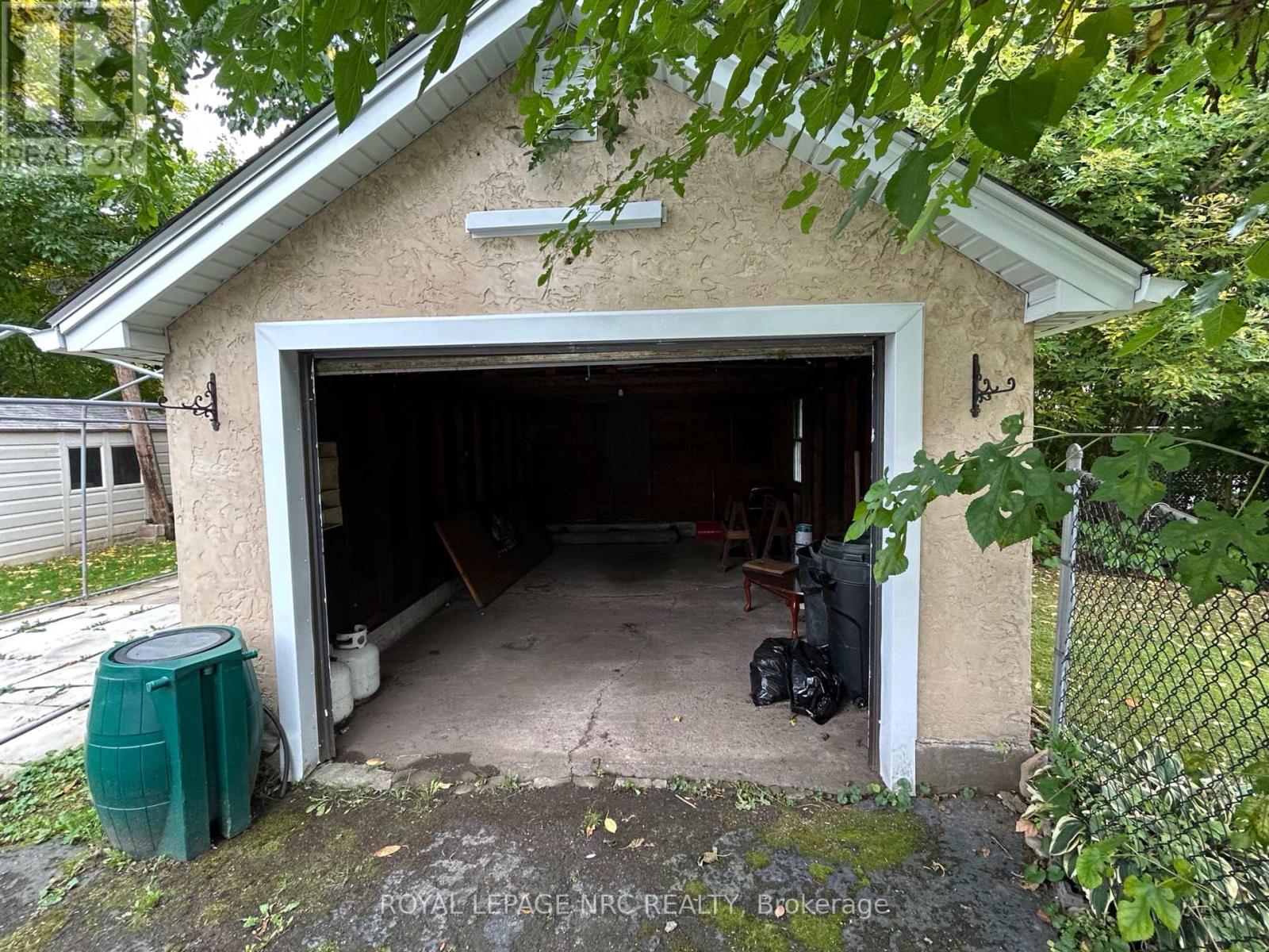 116 Pleasant Avenue, St. Catharines, Ontario  L2R 1Y2 - Photo 31 - X12460681