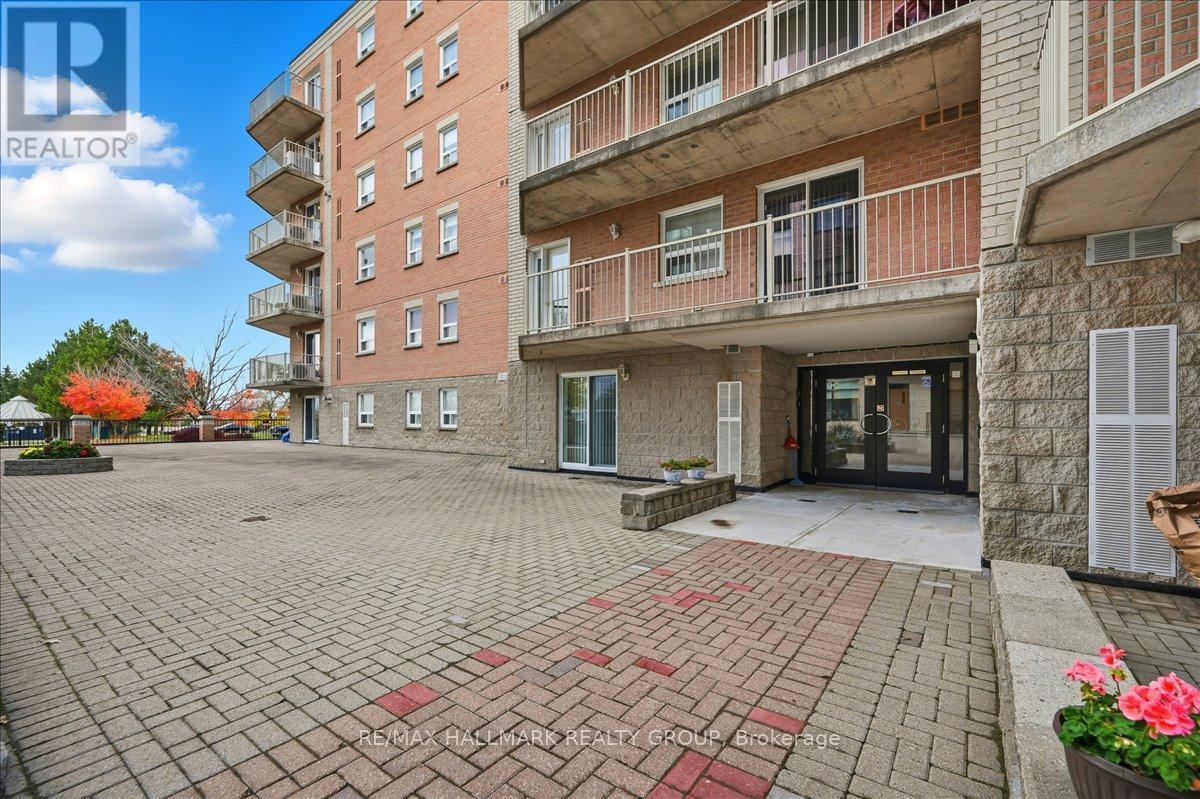 206 - 320 Centrum Boulevard, Ottawa, Ontario  K1E 3X9 - Photo 2 - X12478058