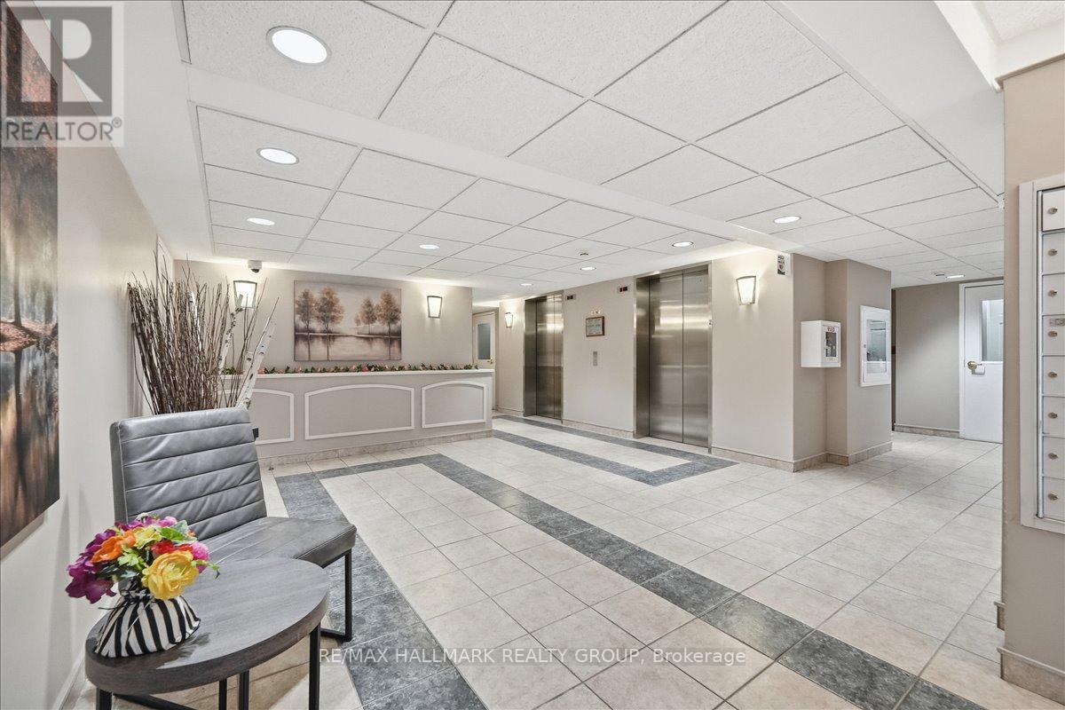 206 - 320 Centrum Boulevard, Ottawa, Ontario  K1E 3X9 - Photo 3 - X12478058