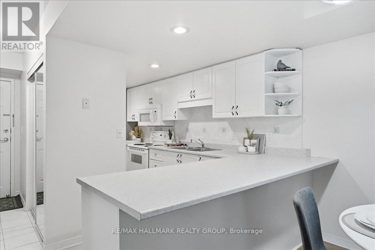 206 - 320 Centrum Boulevard, Ottawa, Ontario  K1E 3X9 - Photo 6 - X12478058