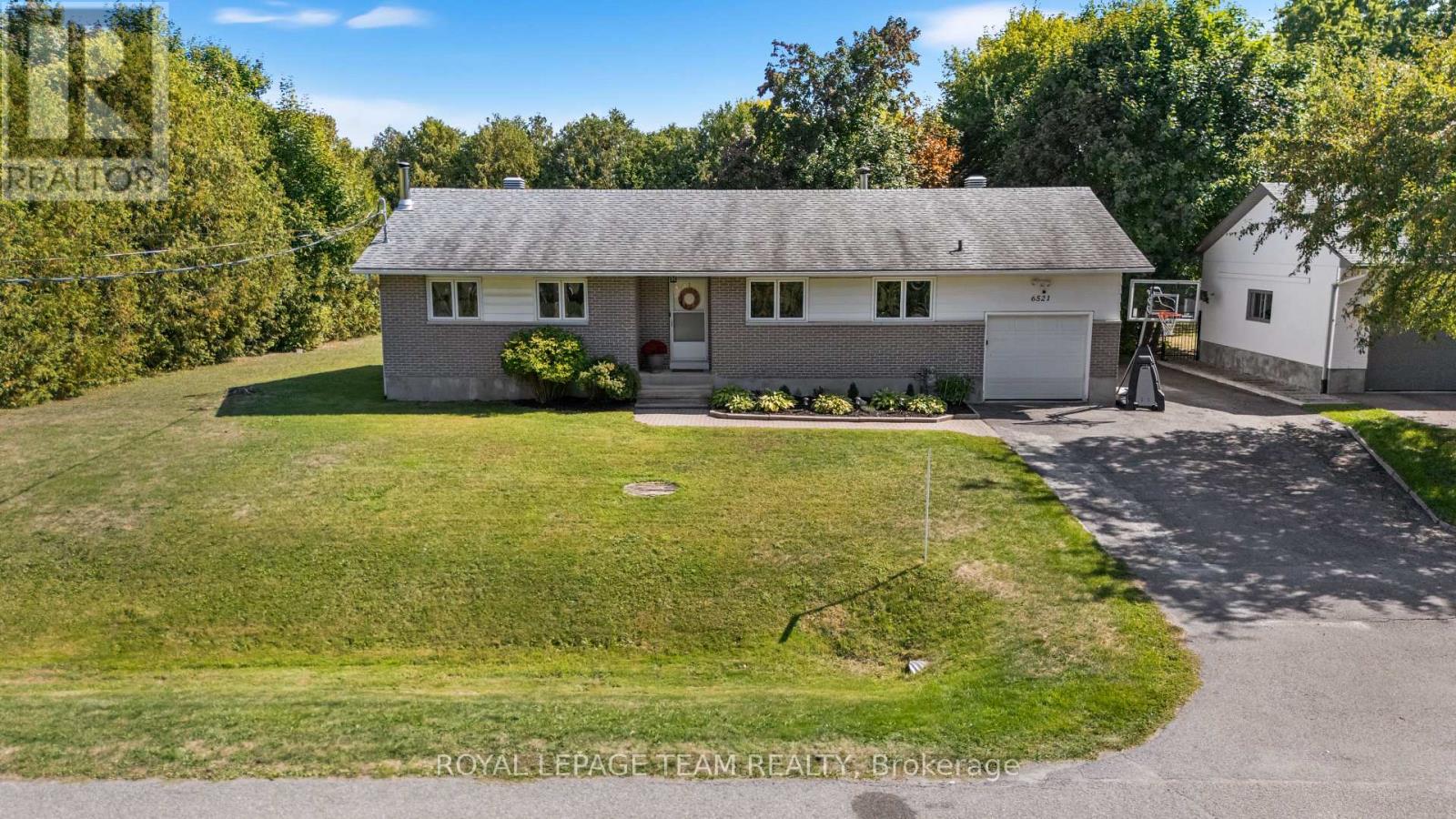 6521 JACK PINE CRESCENT, Ottawa, Ontario