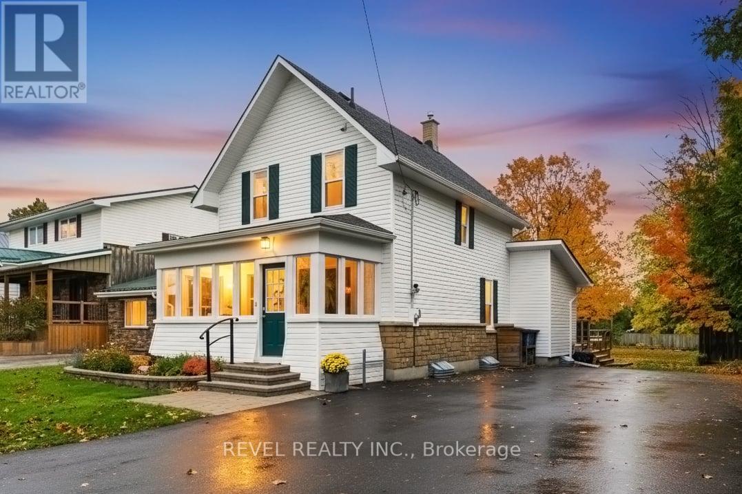 94 Elgin Street, Kawartha Lakes, Ontario  K9V 3W7 - Photo 1 - X12477359