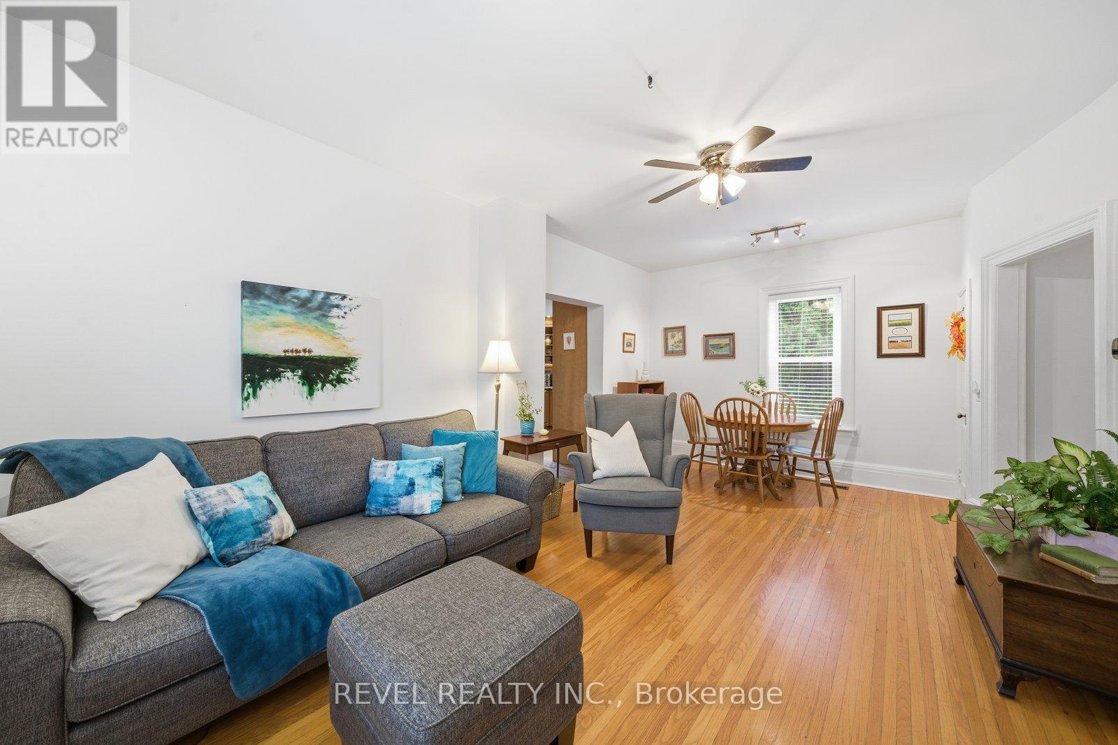 94 Elgin Street, Kawartha Lakes, Ontario  K9V 3W7 - Photo 10 - X12477359