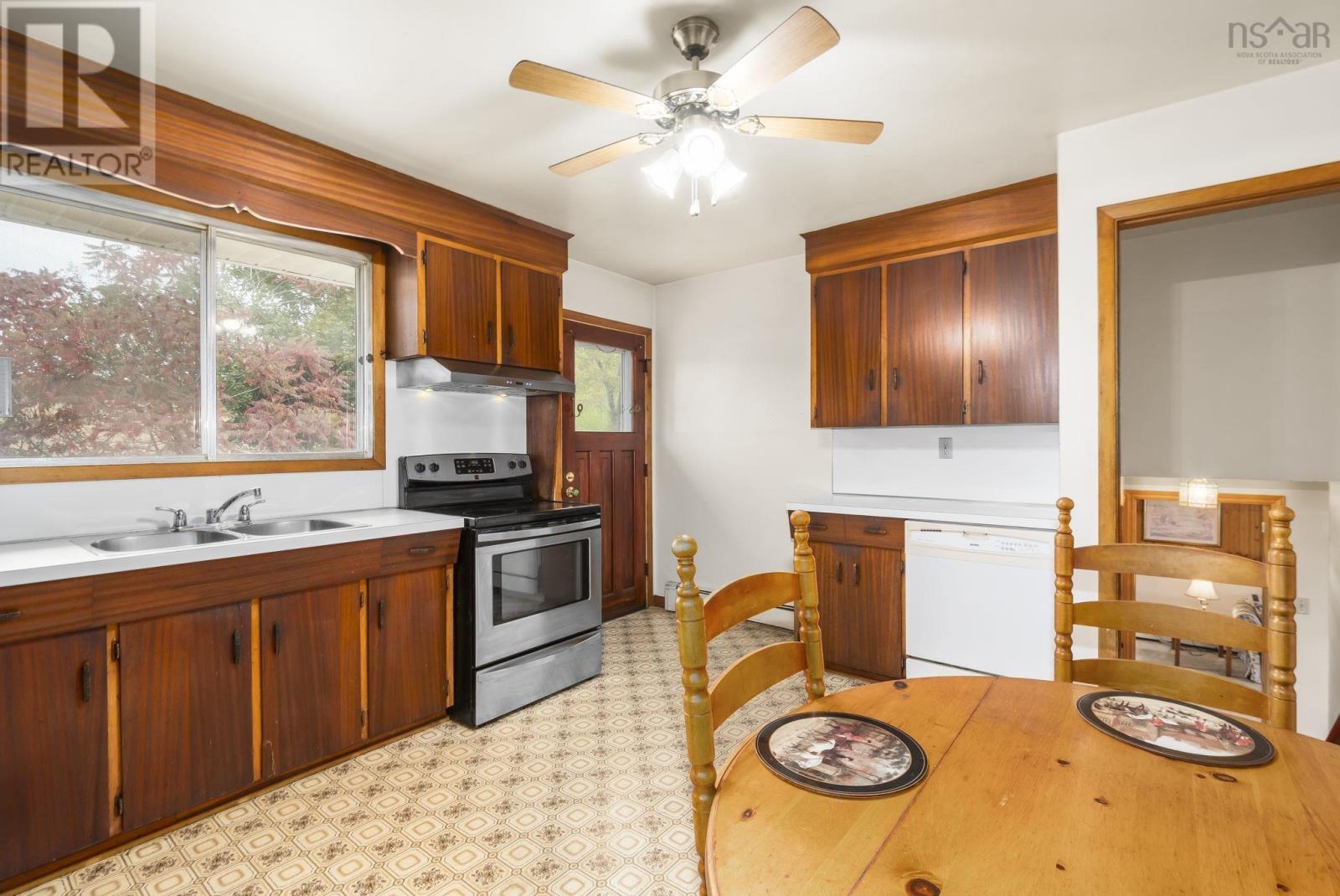 9 Tobin Drive, Dartmouth, Nova Scotia  B2W 1W9 - Photo 12 - 202526414