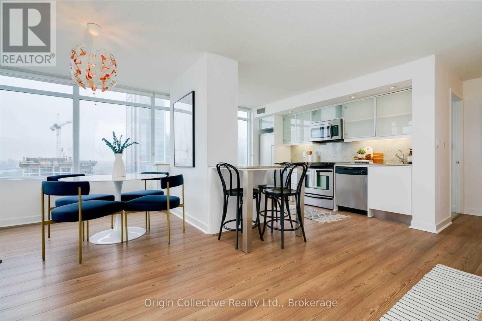 4010 - 25 Telegram Mews, Toronto, Ontario  M5V 3Z1 - Photo 10 - C12477779
