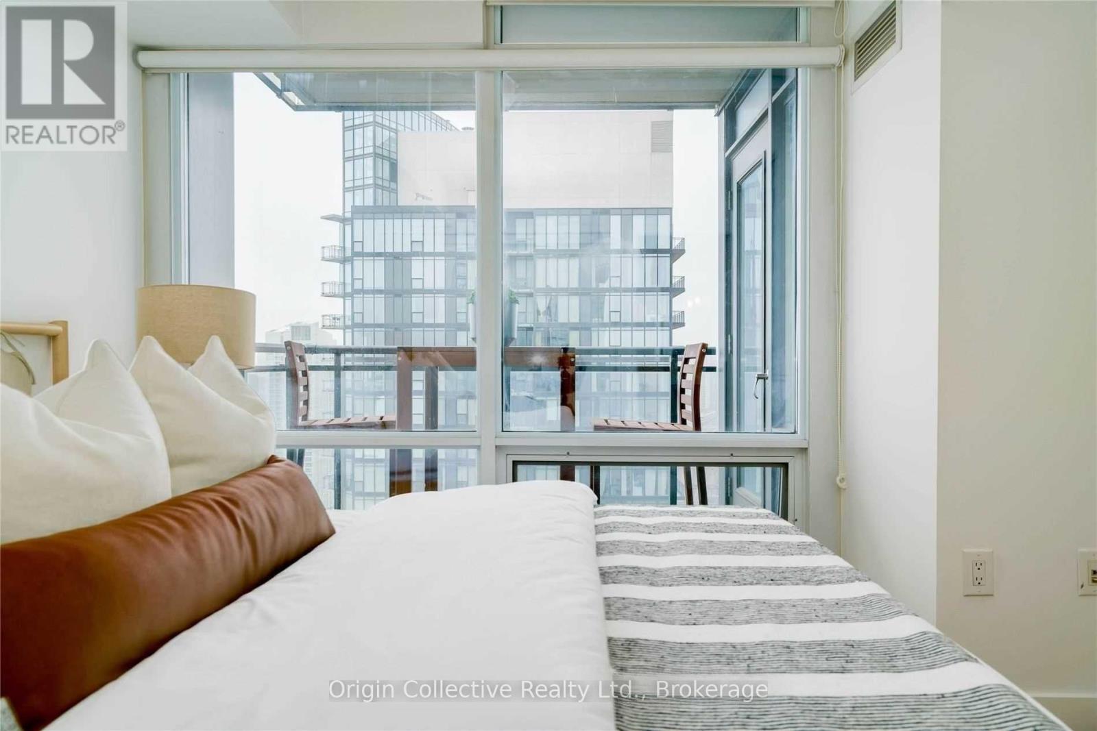 4010 - 25 Telegram Mews, Toronto, Ontario  M5V 3Z1 - Photo 13 - C12477779