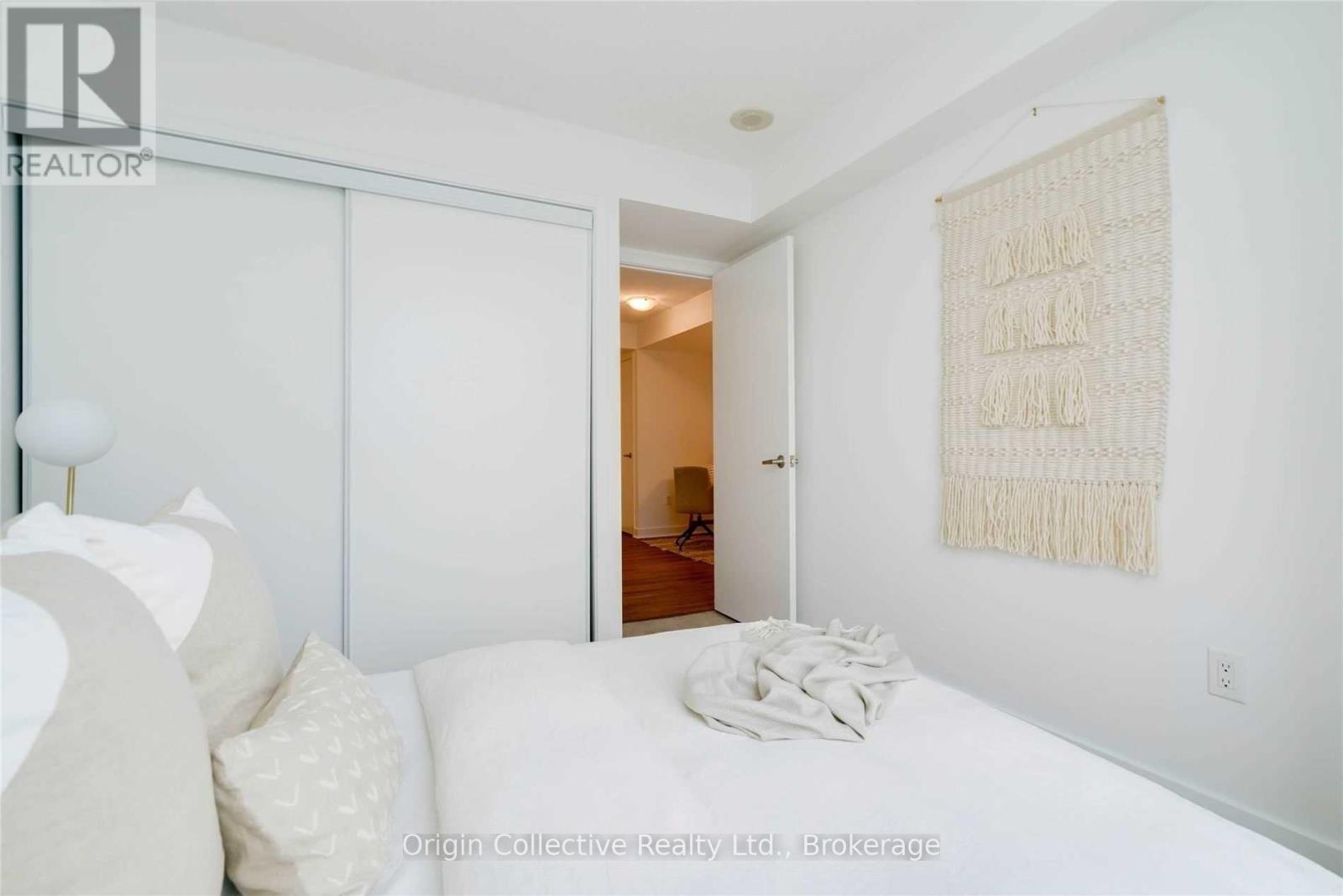 4010 - 25 Telegram Mews, Toronto, Ontario  M5V 3Z1 - Photo 17 - C12477779