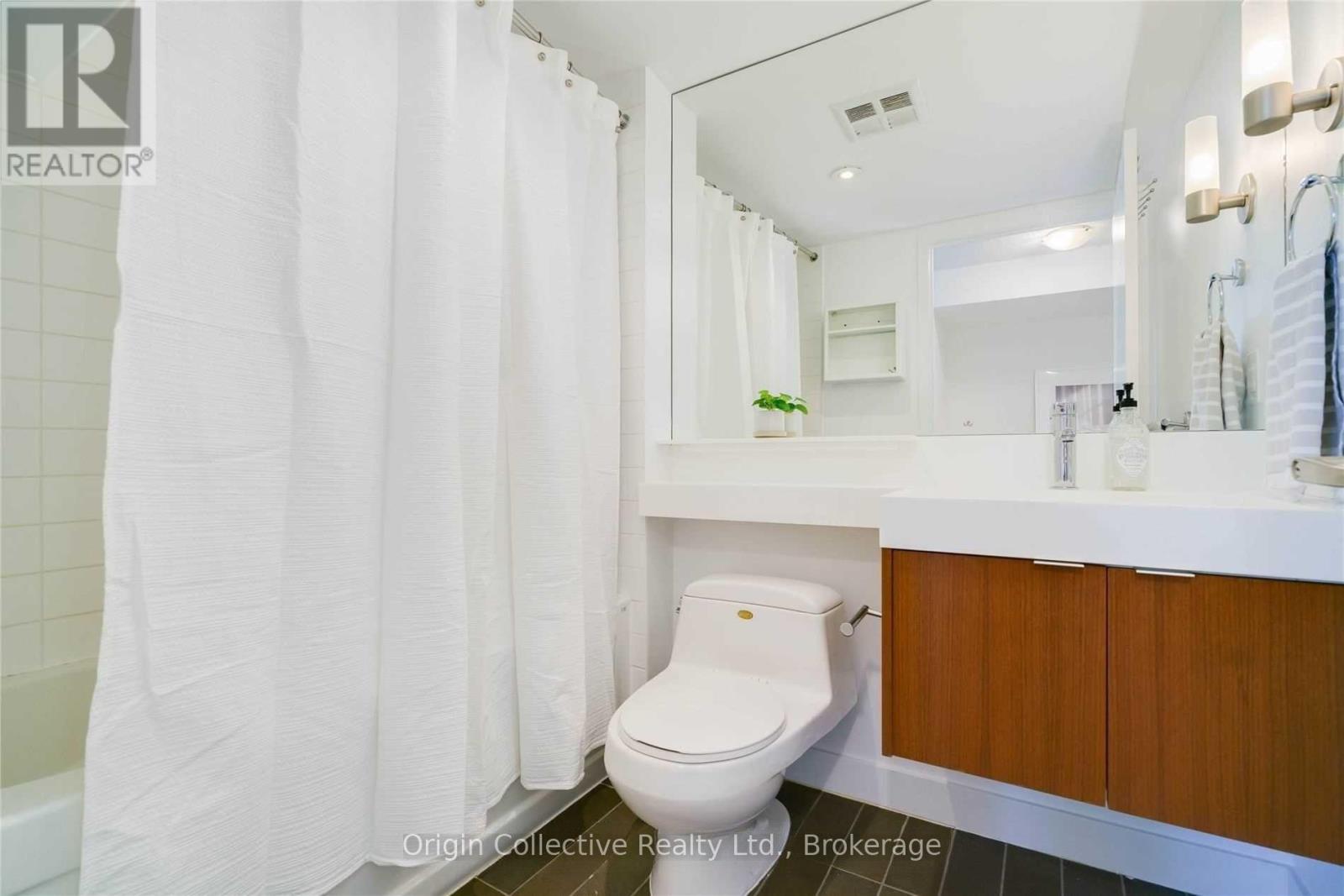 4010 - 25 Telegram Mews, Toronto, Ontario  M5V 3Z1 - Photo 18 - C12477779