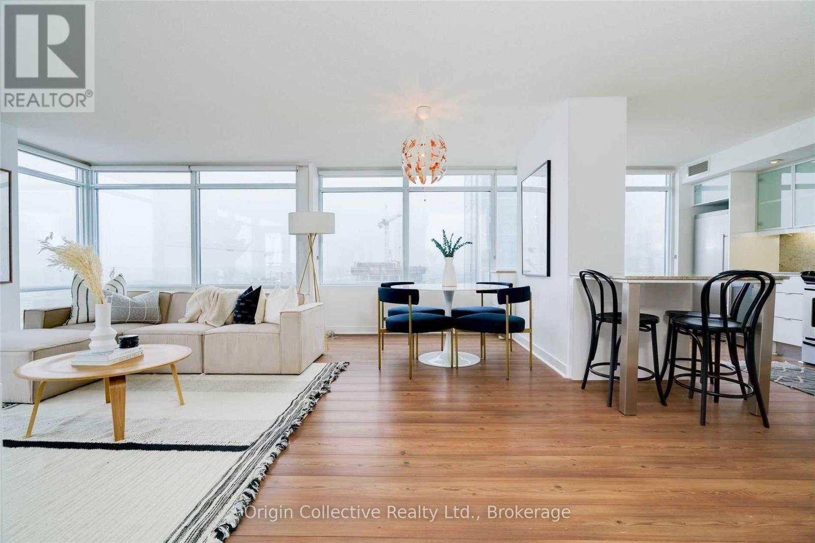 4010 - 25 Telegram Mews, Toronto, Ontario  M5V 3Z1 - Photo 2 - C12477779