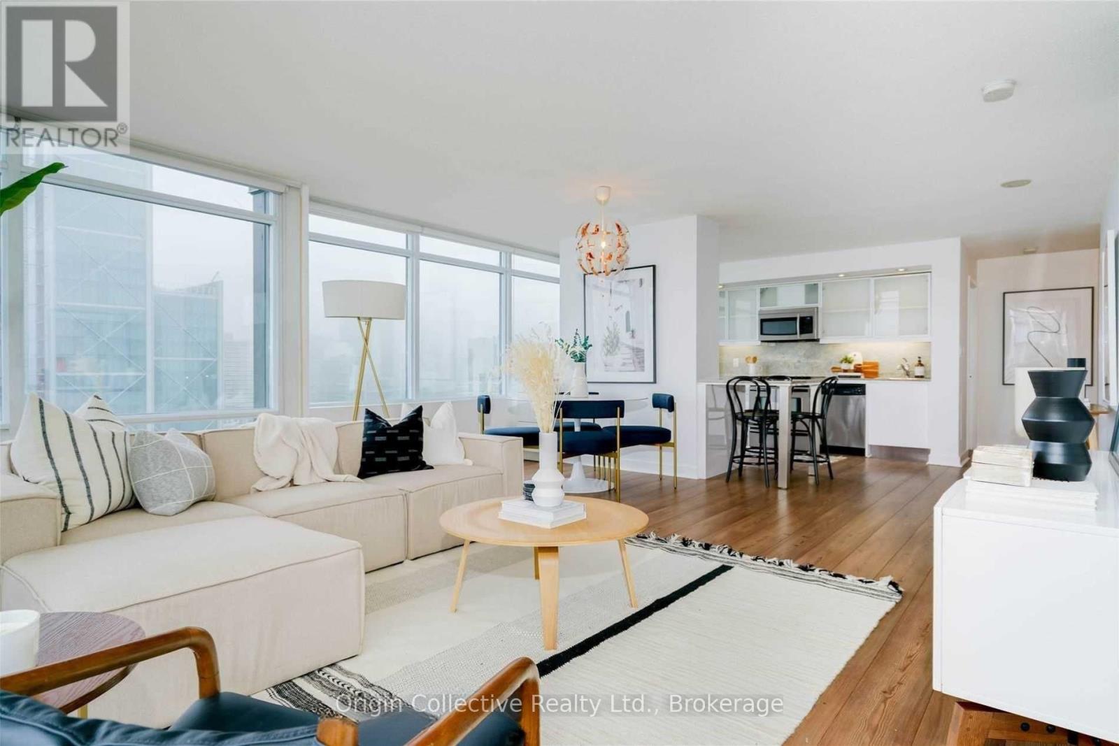 4010 - 25 Telegram Mews, Toronto, Ontario  M5V 3Z1 - Photo 6 - C12477779