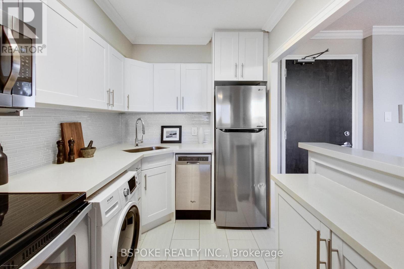601 - 5949 Yonge Street, Toronto, Ontario  M2M 3V8 - Photo 9 - C12477810