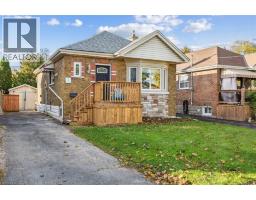 8 WAVELL Avenue, Hamilton, Ontario