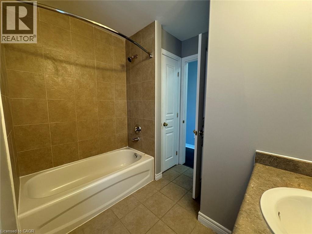 36 Magnificent Way Unit# Upper, Binbrook, Ontario  L0R 1C0 - Photo 14 - 40781398