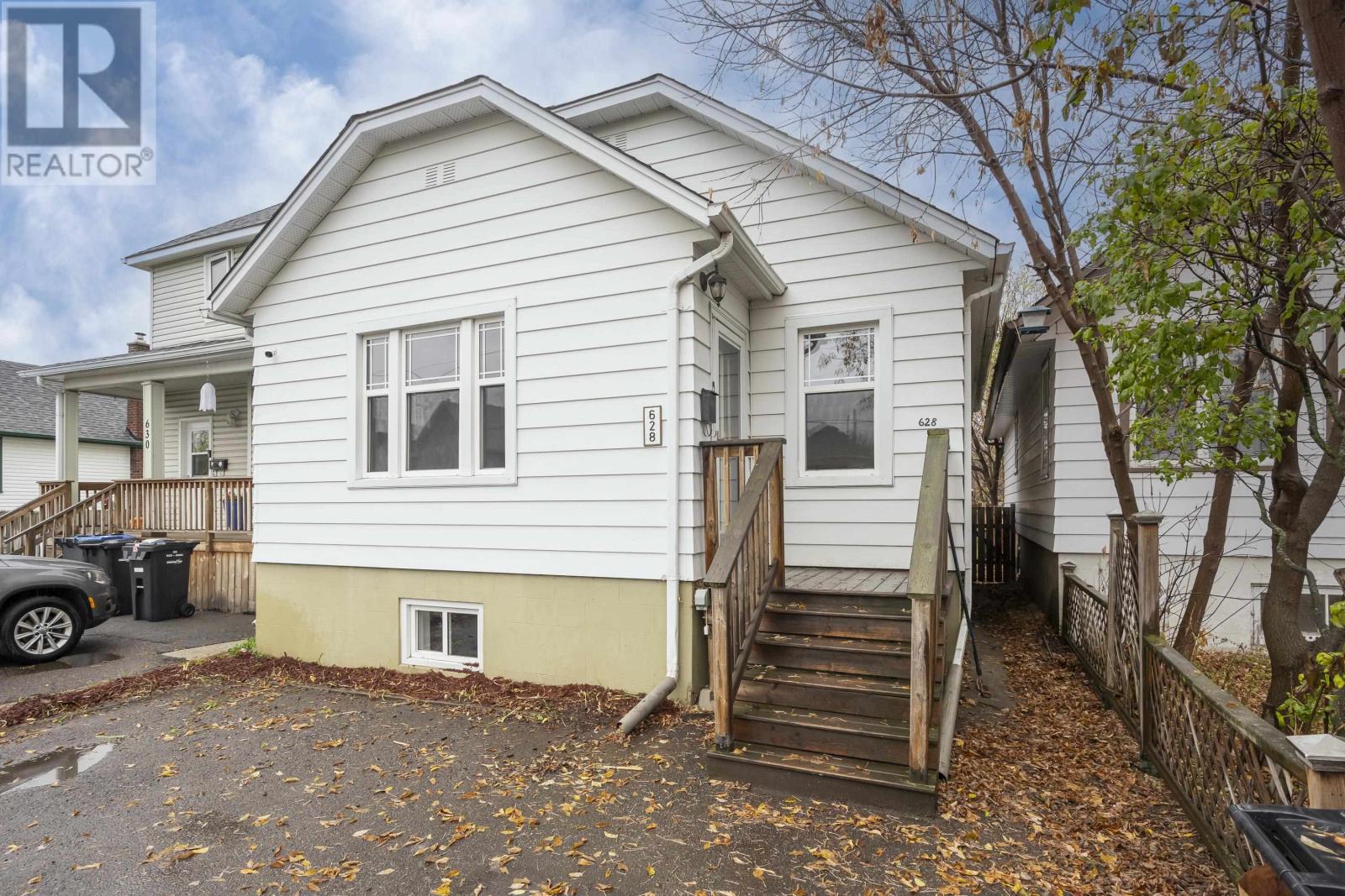 628 Prince Arthur Blvd, Thunder Bay, Ontario  P7C 3M8 - Photo 2 - TB253300